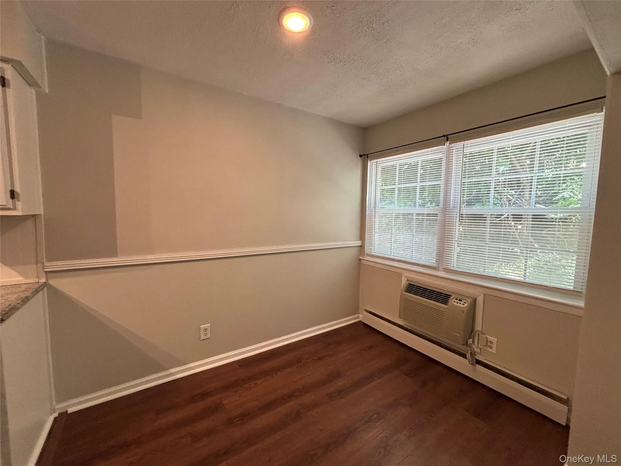 6 Colonial Road, Beacon, NY, 2 Bedrooms Bedrooms, 6 Rooms Rooms,1 BathroomBathrooms,Residential Lease,For Rent,Colonial,0,1016373 6 Colonial Road, Beacon, NY, 2 Bedrooms Bedrooms, 6 Rooms Rooms,1 BathroomBathrooms,Residential Lease,For Rent,Colonial,0,1016373
