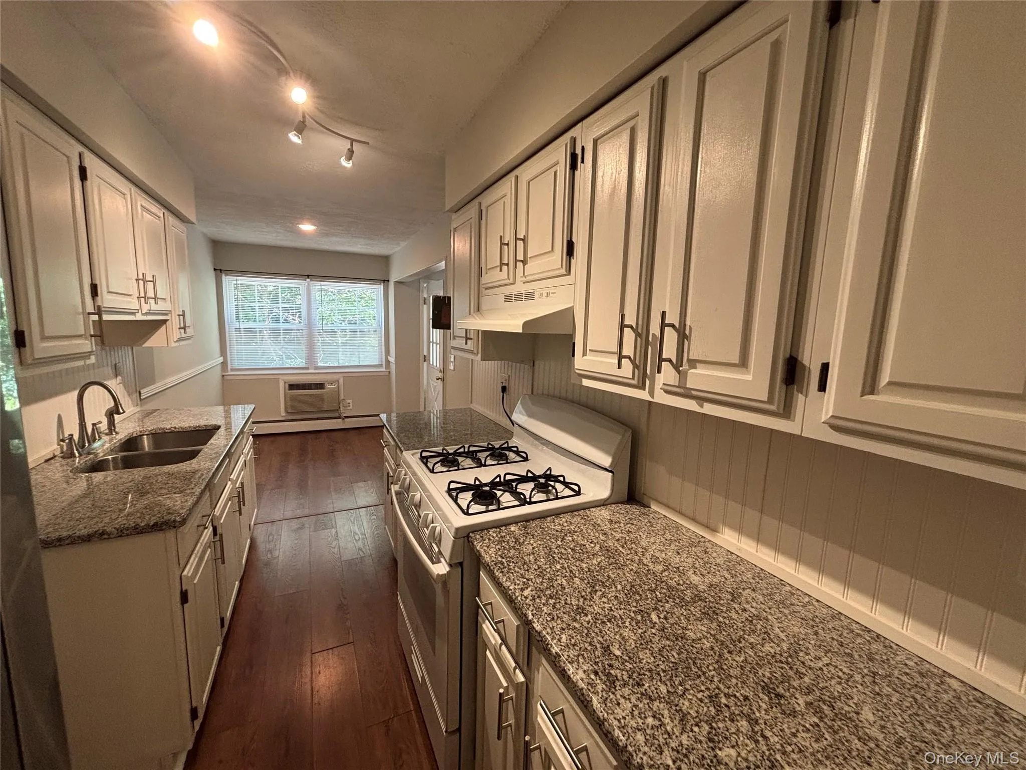 6 Colonial Road, Beacon, NY, 2 Bedrooms Bedrooms, 6 Rooms Rooms,1 BathroomBathrooms,Residential Lease,For Rent,Colonial,0,1016373 6 Colonial Road, Beacon, NY, 2 Bedrooms Bedrooms, 6 Rooms Rooms,1 BathroomBathrooms,Residential Lease,For Rent,Colonial,0,1016373