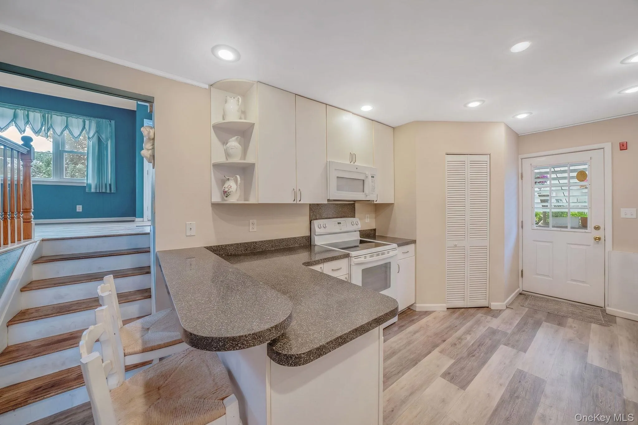 18 Bay Drive, Islip, NY, 4 Bedrooms Bedrooms, 8 Rooms Rooms,2 BathroomsBathrooms,Residential,For Rent,Bay,0,KEY1016380 18 Bay Drive, Islip, NY, 4 Bedrooms Bedrooms, 8 Rooms Rooms,2 BathroomsBathrooms,Residential,For Rent,Bay,0,KEY1016380