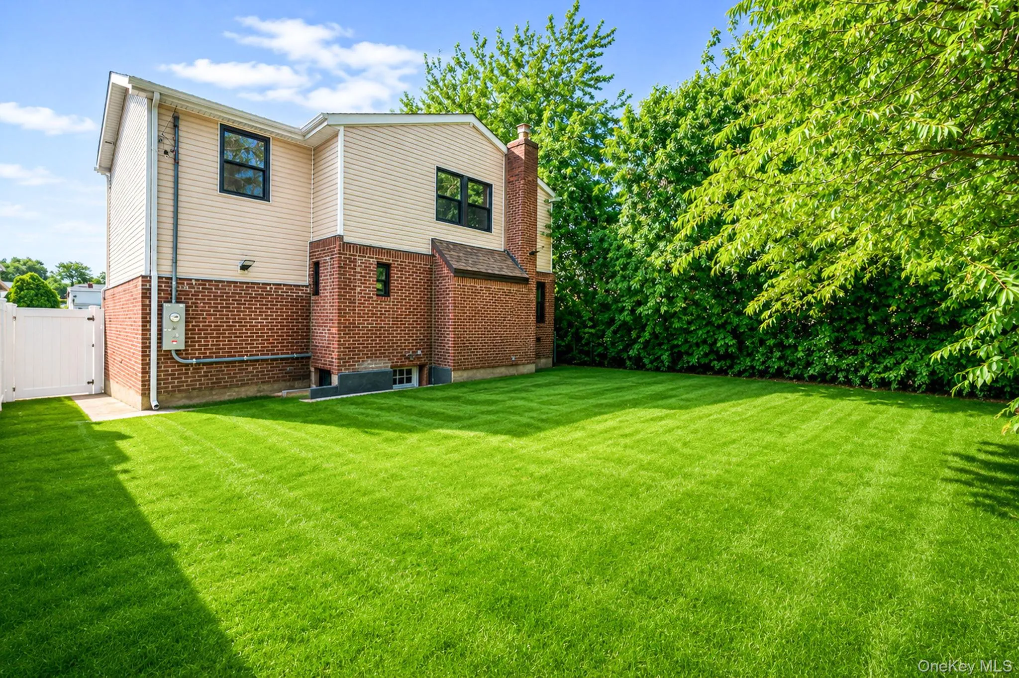 41 Kingston Street, Hempstead, NY, 4 Bedrooms Bedrooms, 8 Rooms Rooms,4 BathroomsBathrooms,Residential,For Rent,Kingston,0,1016382 41 Kingston Street, Hempstead, NY, 4 Bedrooms Bedrooms, 8 Rooms Rooms,4 BathroomsBathrooms,Residential,For Rent,Kingston,0,1016382