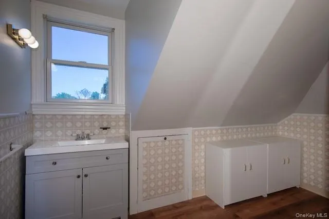 173 Sea Cliff Avenue, Oyster Bay, NY, 1 Bedroom Bedrooms, 3 Rooms Rooms,1 BathroomBathrooms,Residential Lease,For Rent,Sea Cliff,0,1016387 173 Sea Cliff Avenue, Oyster Bay, NY, 1 Bedroom Bedrooms, 3 Rooms Rooms,1 BathroomBathrooms,Residential Lease,For Rent,Sea Cliff,0,1016387