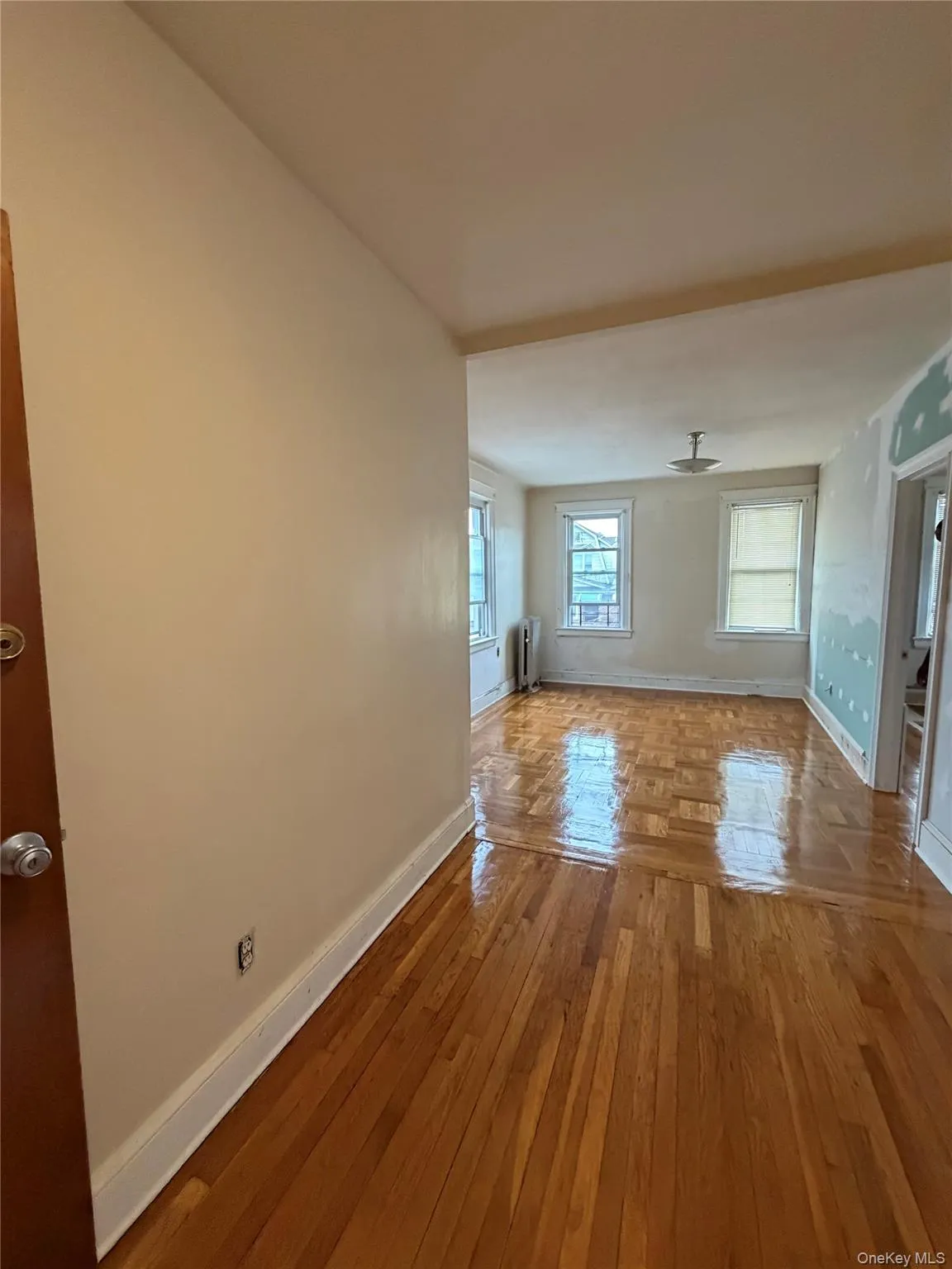 4525 Monticello Avenue, New York, NY, 3 Bedrooms Bedrooms, 7 Rooms Rooms,1 BathroomBathrooms,Residential Lease,For Rent,Monticello,0,1016400 4525 Monticello Avenue, New York, NY, 3 Bedrooms Bedrooms, 7 Rooms Rooms,1 BathroomBathrooms,Residential Lease,For Rent,Monticello,0,1016400