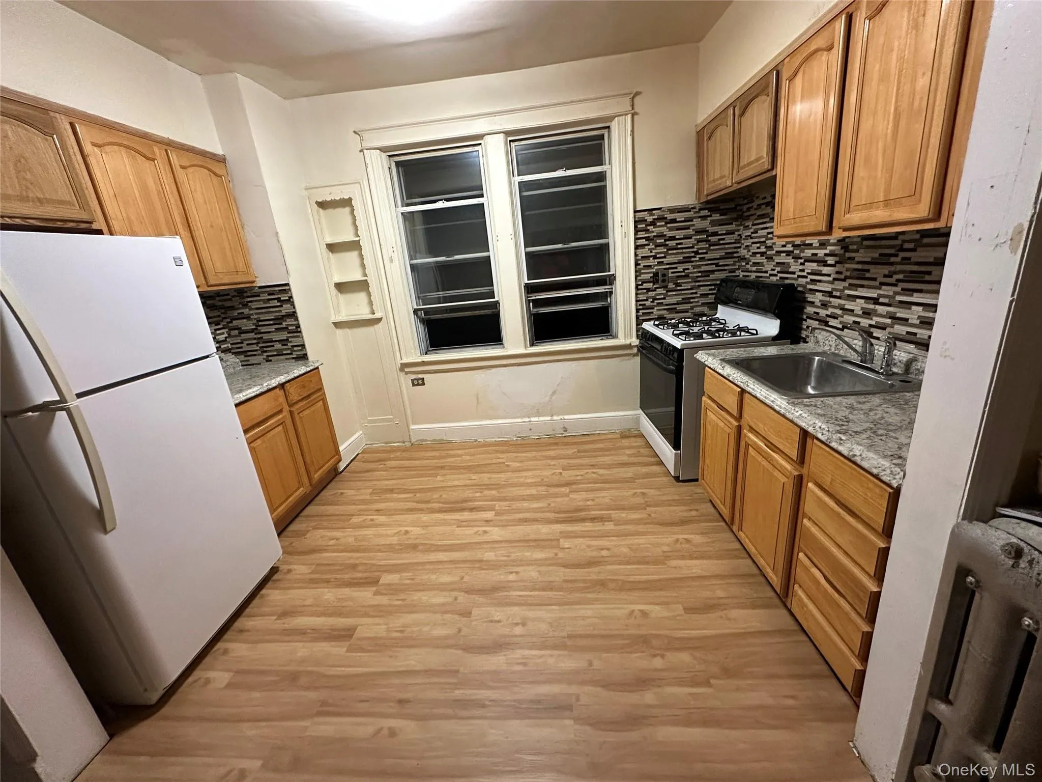 4525 Monticello Avenue, New York, NY, 3 Bedrooms Bedrooms, 7 Rooms Rooms,1 BathroomBathrooms,Residential Lease,For Rent,Monticello,0,1016400 4525 Monticello Avenue, New York, NY, 3 Bedrooms Bedrooms, 7 Rooms Rooms,1 BathroomBathrooms,Residential Lease,For Rent,Monticello,0,1016400