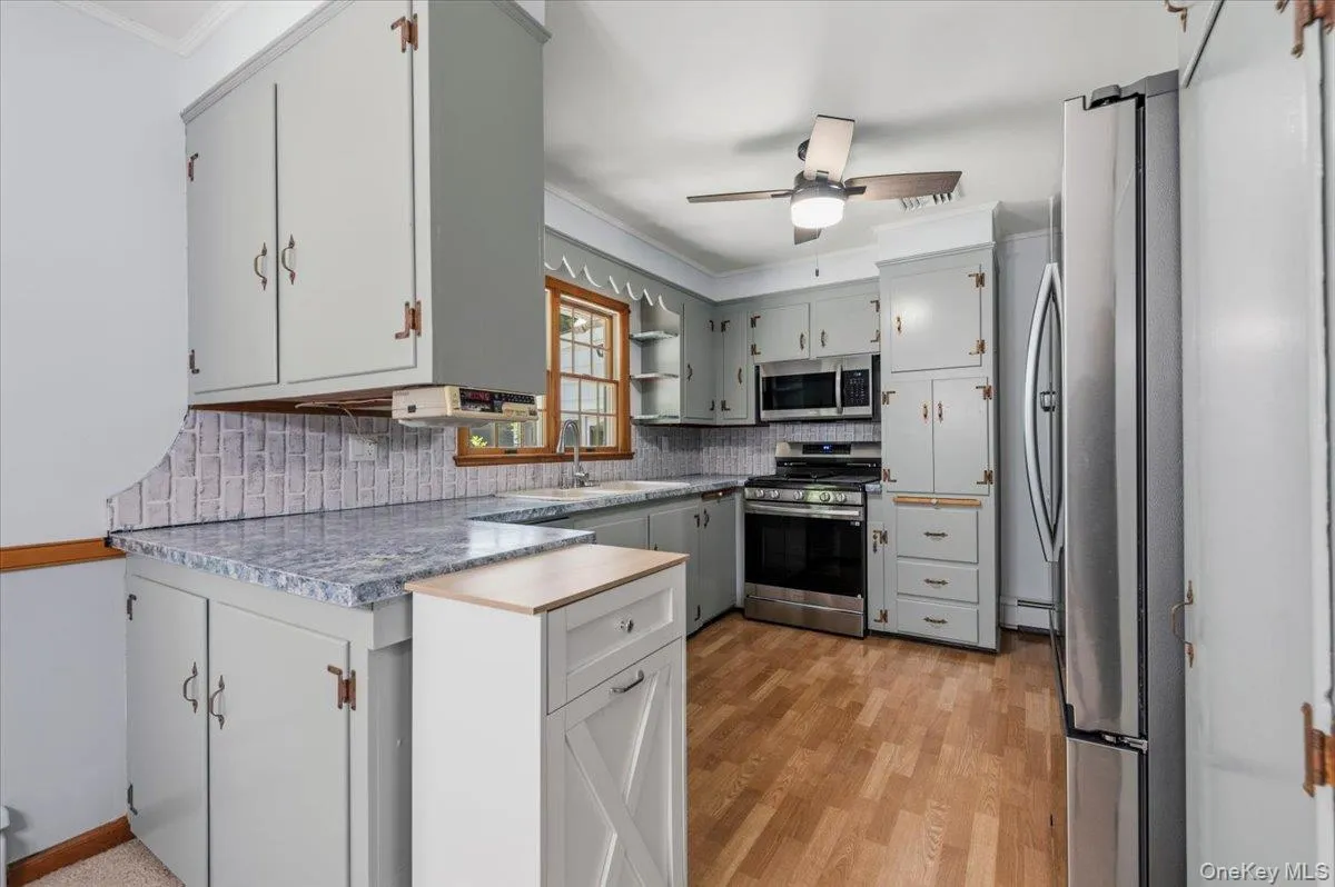 870 Crittens Lane, Southold, NY, 3 Bedrooms Bedrooms, 7 Rooms Rooms,2 BathroomsBathrooms,Residential,For Rent,Crittens,0,KEY1016402 870 Crittens Lane, Southold, NY, 3 Bedrooms Bedrooms, 7 Rooms Rooms,2 BathroomsBathrooms,Residential,For Rent,Crittens,0,KEY1016402