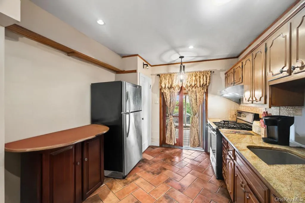 11544 225th Street, New York, NY, 3 Bedrooms Bedrooms, 8 Rooms Rooms,2 BathroomsBathrooms,Residential,For Rent,225th,0,KEY1016403 11544 225th Street, New York, NY, 3 Bedrooms Bedrooms, 8 Rooms Rooms,2 BathroomsBathrooms,Residential,For Rent,225th,0,KEY1016403