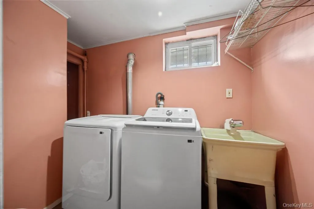 11544 225th Street, New York, NY, 3 Bedrooms Bedrooms, 8 Rooms Rooms,2 BathroomsBathrooms,Residential,For Rent,225th,0,KEY1016403 11544 225th Street, New York, NY, 3 Bedrooms Bedrooms, 8 Rooms Rooms,2 BathroomsBathrooms,Residential,For Rent,225th,0,KEY1016403