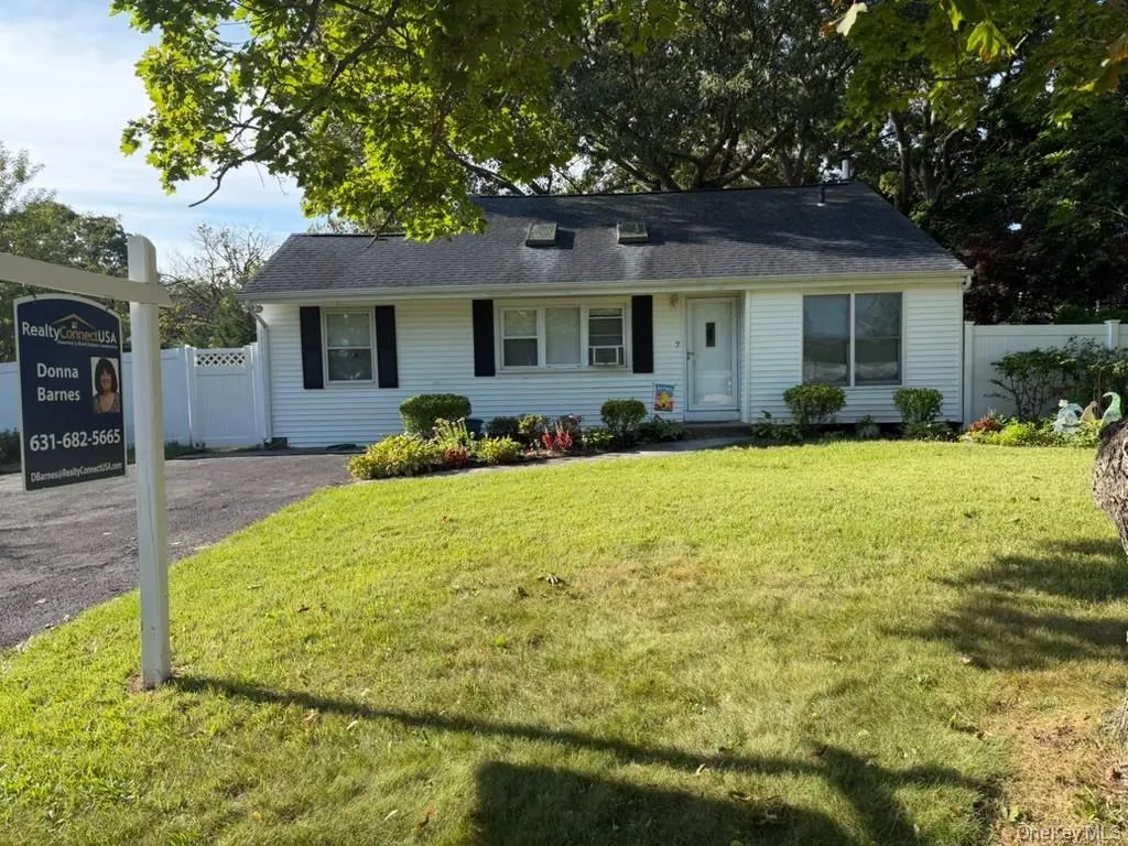 7 Squires Avenue, Brookhaven, NY, 3 Bedrooms Bedrooms, 9 Rooms Rooms,2 BathroomsBathrooms,Residential,For Rent,Squires,0,1016408 7 Squires Avenue, Brookhaven, NY, 3 Bedrooms Bedrooms, 9 Rooms Rooms,2 BathroomsBathrooms,Residential,For Rent,Squires,0,1016408