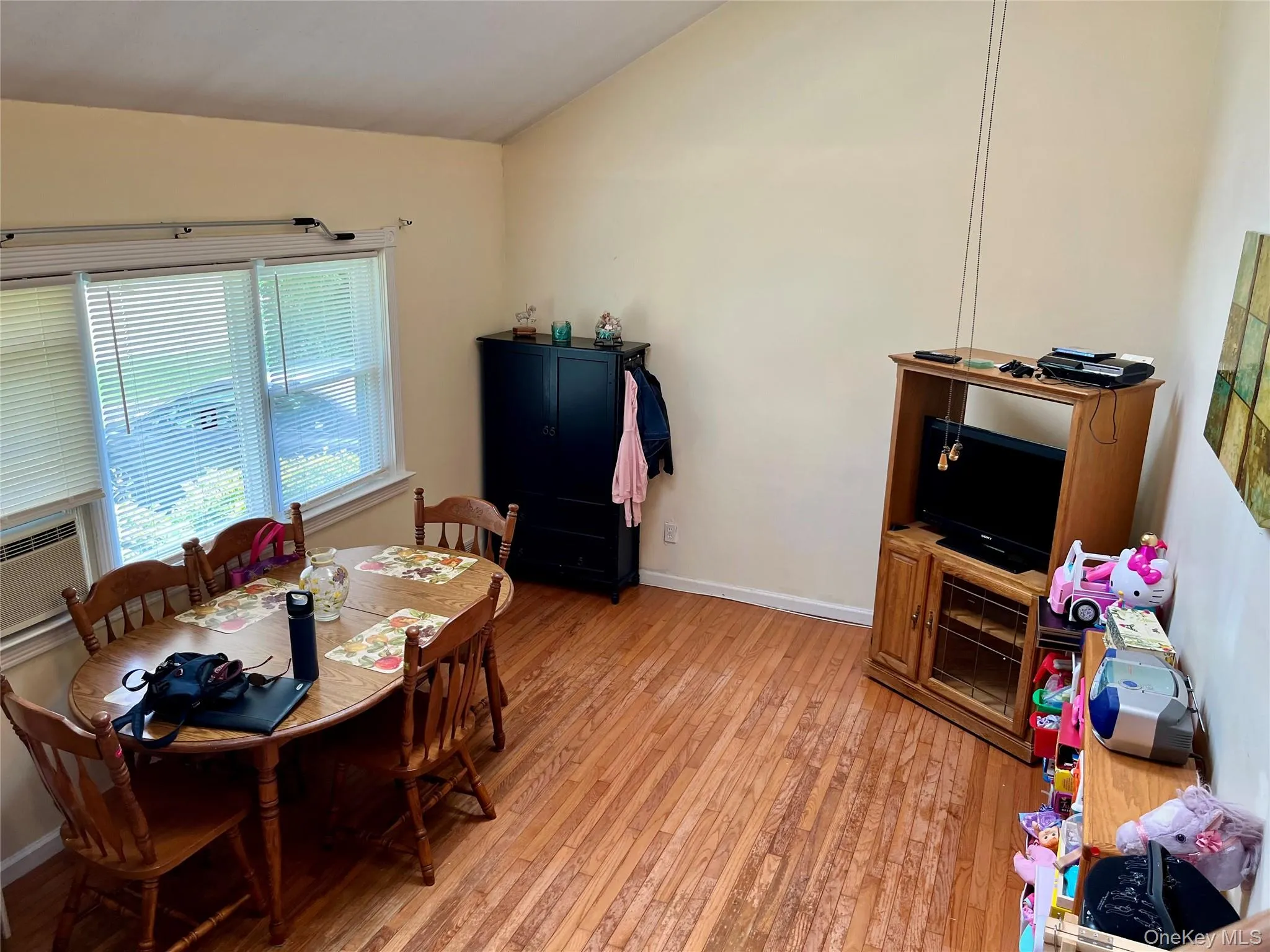 7 Squires Avenue, Brookhaven, NY, 3 Bedrooms Bedrooms, 9 Rooms Rooms,2 BathroomsBathrooms,Residential,For Rent,Squires,0,1016408 7 Squires Avenue, Brookhaven, NY, 3 Bedrooms Bedrooms, 9 Rooms Rooms,2 BathroomsBathrooms,Residential,For Rent,Squires,0,1016408