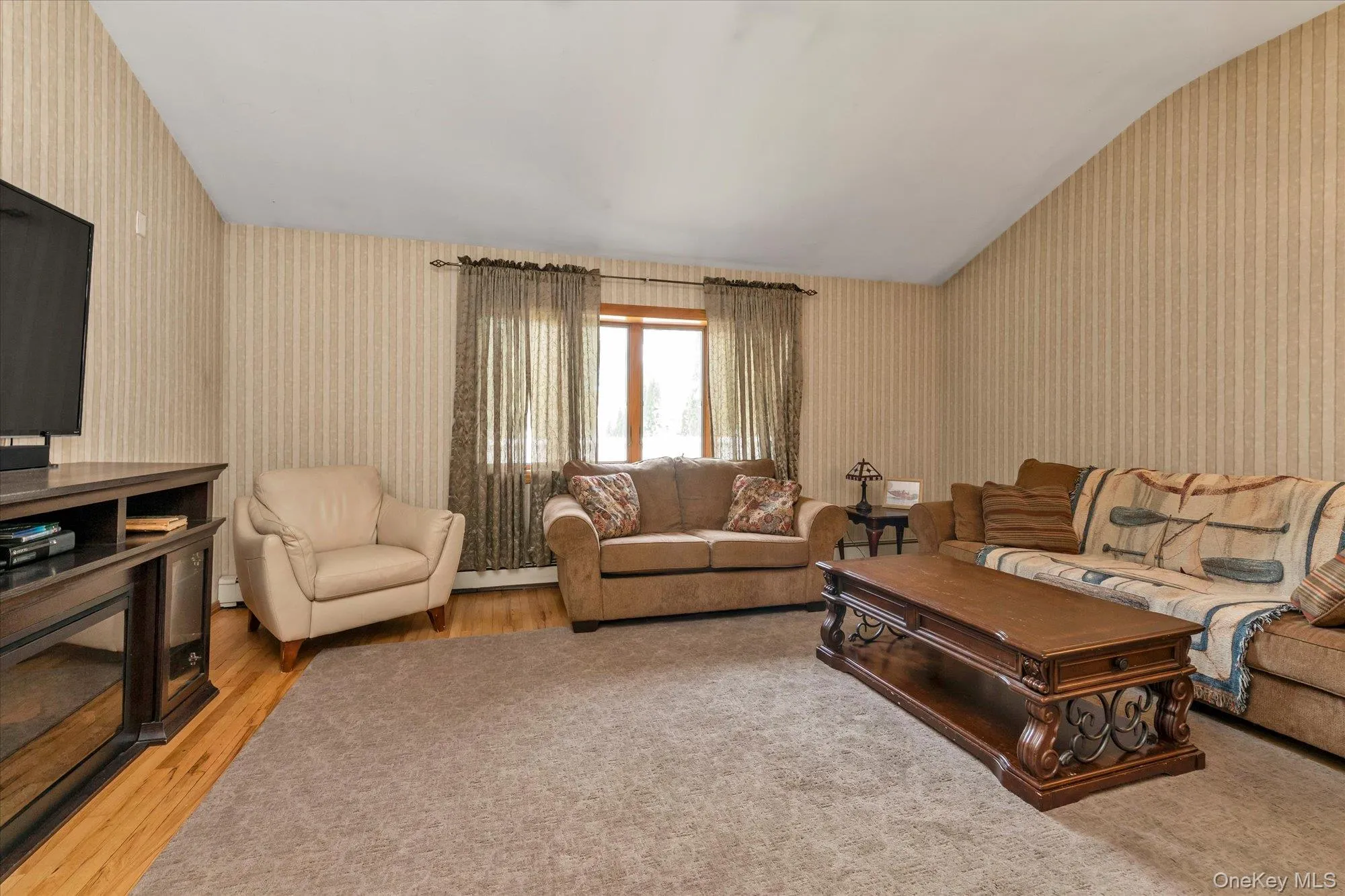 7 Freedom Court, Babylon, NY, 5 Bedrooms Bedrooms, 8 Rooms Rooms,1 BathroomBathrooms,Residential,For Rent,Freedom,0,1016410 7 Freedom Court, Babylon, NY, 5 Bedrooms Bedrooms, 8 Rooms Rooms,1 BathroomBathrooms,Residential,For Rent,Freedom,0,1016410