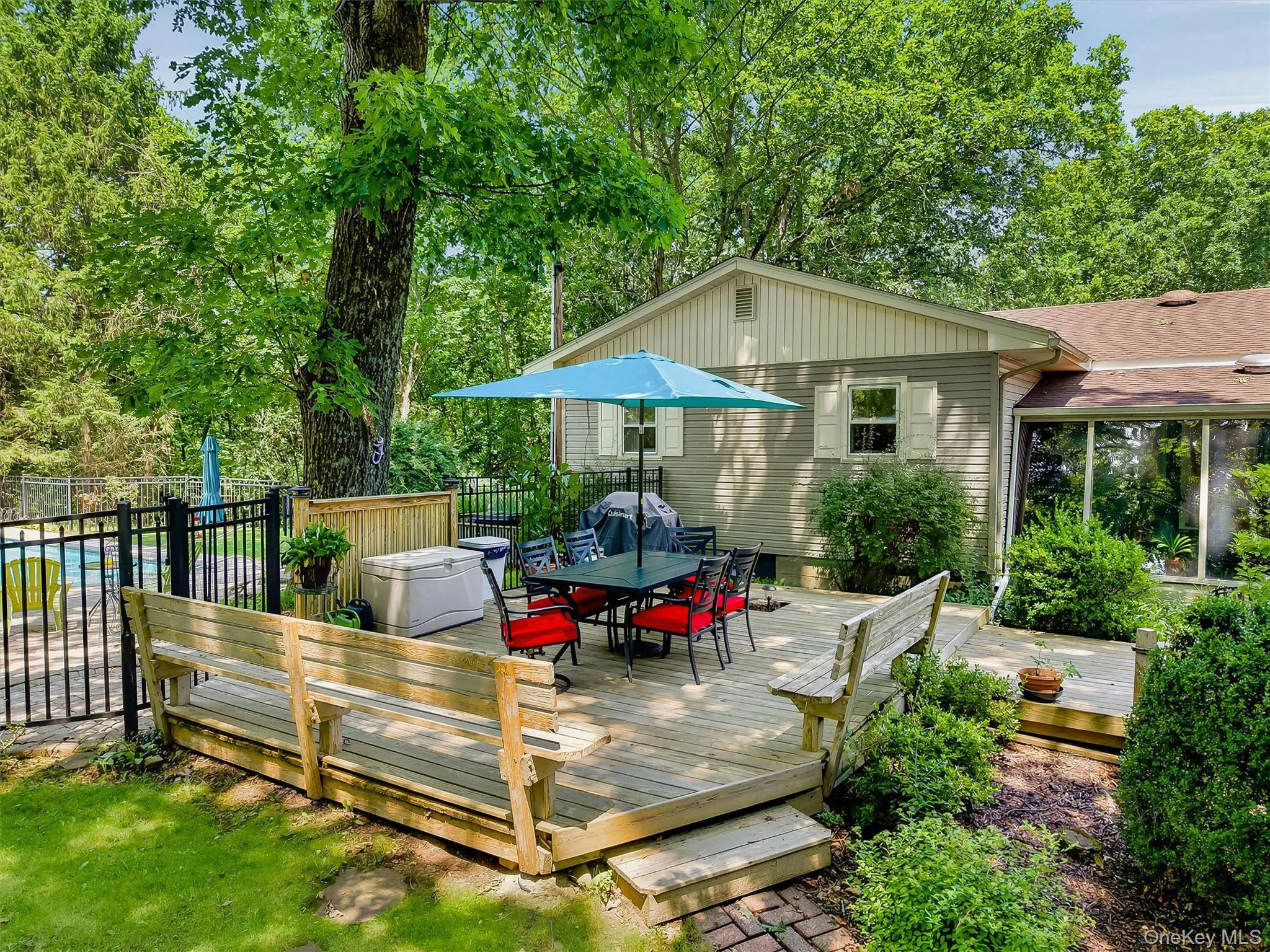 129 Hill Road Deck 129 Hill Road Deck