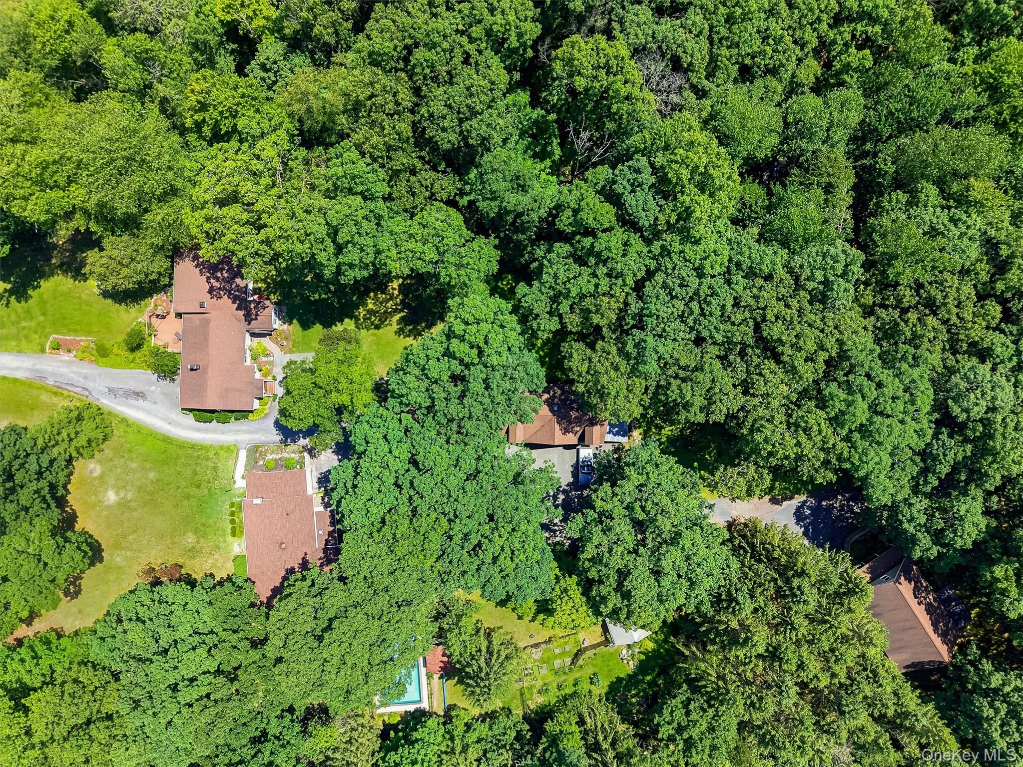 Aerial View: 127, 129, and 131 Hill Road. Aerial View: 127, 129, and 131 Hill Road.