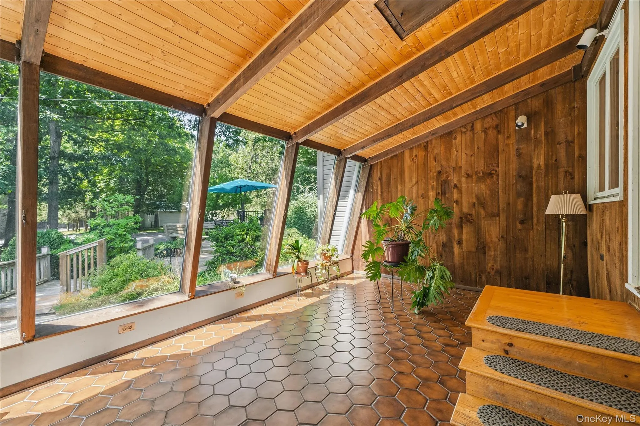 129 Hill Road Sun Room Porch 129 Hill Road Sun Room Porch