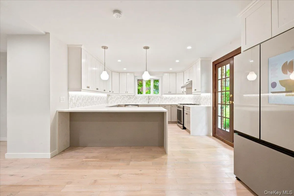 152 Whitson Street, New York, NY, 5 Bedrooms Bedrooms, 15 Rooms Rooms,2 BathroomsBathrooms,Residential,For Rent,Whitson,0,1016413 152 Whitson Street, New York, NY, 5 Bedrooms Bedrooms, 15 Rooms Rooms,2 BathroomsBathrooms,Residential,For Rent,Whitson,0,1016413