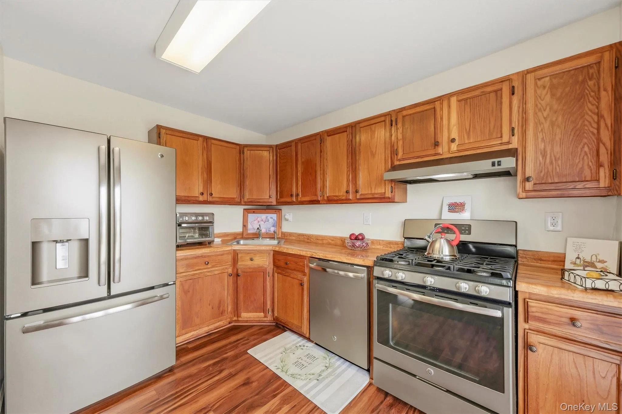 2703 Whispering Hills, Chester Town, NY, 3 Bedrooms Bedrooms, 6 Rooms Rooms,2 BathroomsBathrooms,Residential,For Rent,Whispering,0,1016415 2703 Whispering Hills, Chester Town, NY, 3 Bedrooms Bedrooms, 6 Rooms Rooms,2 BathroomsBathrooms,Residential,For Rent,Whispering,0,1016415