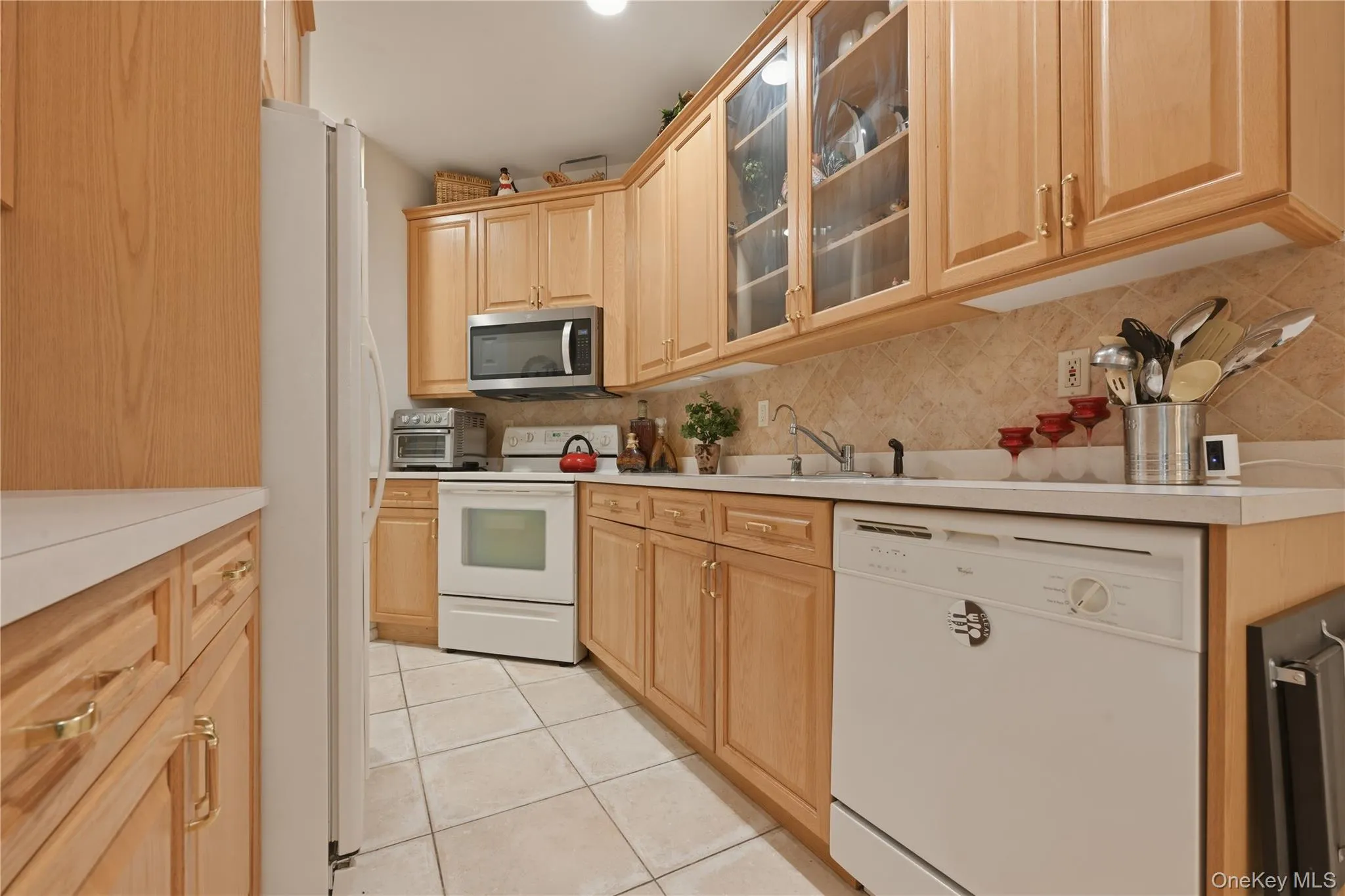 87 Carriage Lane, Oyster Bay, NY, 3 Bedrooms Bedrooms, 6 Rooms Rooms,2 BathroomsBathrooms,Residential,For Rent,Carriage,0,KEY1016425 87 Carriage Lane, Oyster Bay, NY, 3 Bedrooms Bedrooms, 6 Rooms Rooms,2 BathroomsBathrooms,Residential,For Rent,Carriage,0,KEY1016425