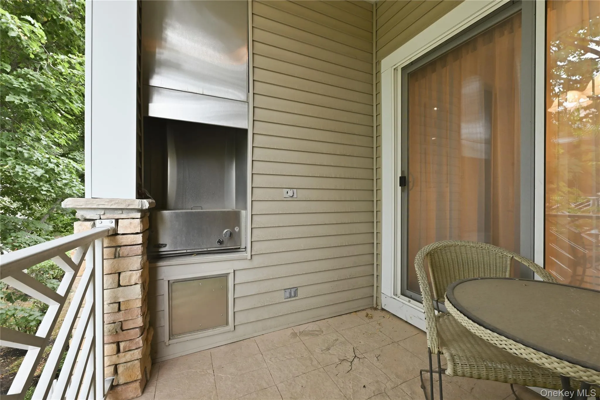 87 Carriage Lane, Oyster Bay, NY, 3 Bedrooms Bedrooms, 6 Rooms Rooms,2 BathroomsBathrooms,Residential,For Rent,Carriage,0,KEY1016425 87 Carriage Lane, Oyster Bay, NY, 3 Bedrooms Bedrooms, 6 Rooms Rooms,2 BathroomsBathrooms,Residential,For Rent,Carriage,0,KEY1016425