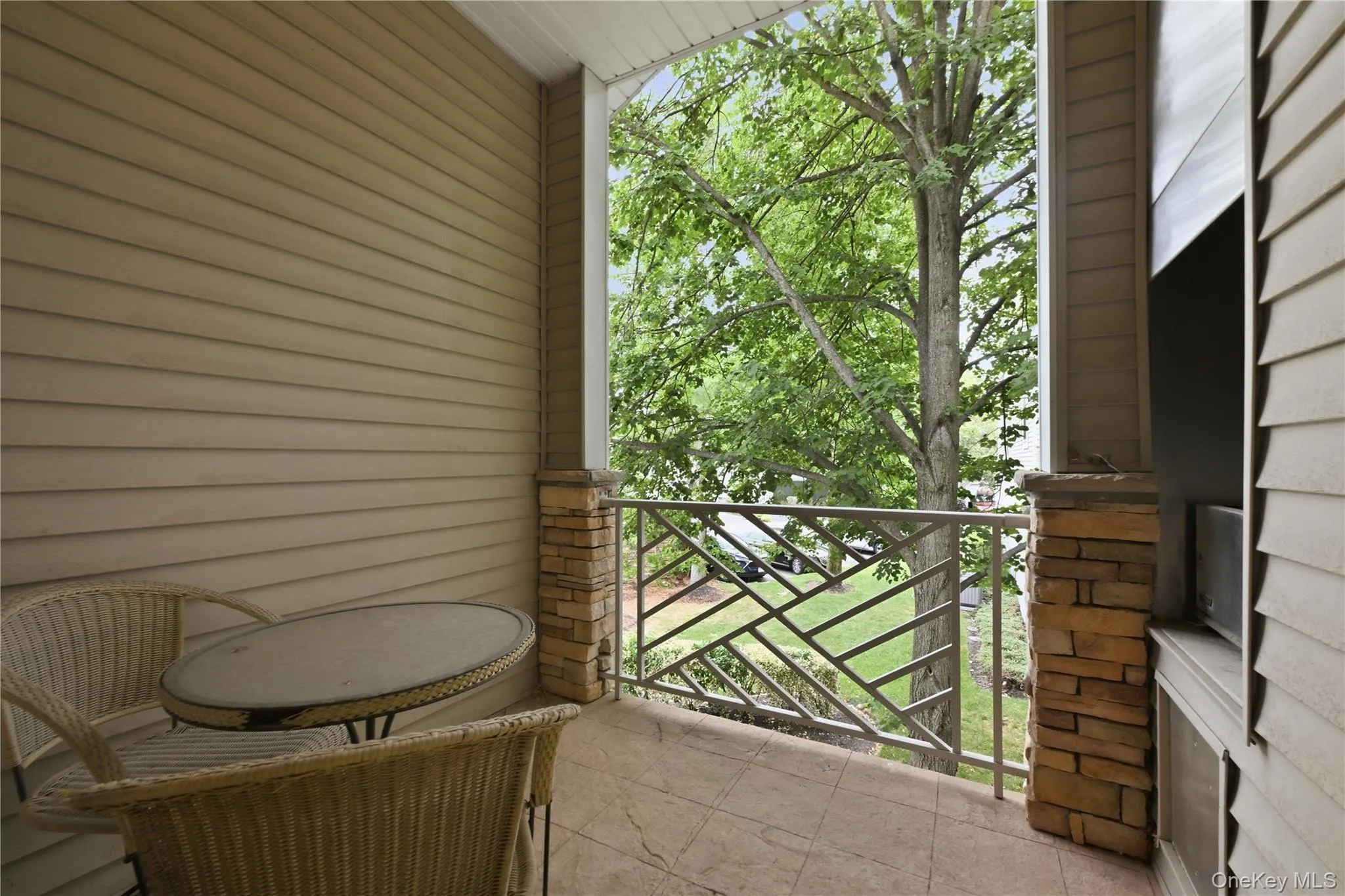 87 Carriage Lane, Oyster Bay, NY, 3 Bedrooms Bedrooms, 6 Rooms Rooms,2 BathroomsBathrooms,Residential,For Rent,Carriage,0,KEY1016425 87 Carriage Lane, Oyster Bay, NY, 3 Bedrooms Bedrooms, 6 Rooms Rooms,2 BathroomsBathrooms,Residential,For Rent,Carriage,0,KEY1016425