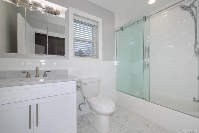 183 N Wellwood Avenue, Babylon, NY, 2 Bedrooms Bedrooms, 4 Rooms Rooms,1 BathroomBathrooms,Residential Lease,For Rent,N Wellwood,0,1016429 183 N Wellwood Avenue, Babylon, NY, 2 Bedrooms Bedrooms, 4 Rooms Rooms,1 BathroomBathrooms,Residential Lease,For Rent,N Wellwood,0,1016429