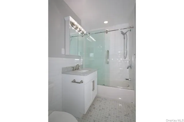 183 Wellwood Avenue, Babylon, NY, 1 Bedroom Bedrooms, 4 Rooms Rooms,1 BathroomBathrooms,Residential Lease,For Rent,Wellwood,0,1016430 183 Wellwood Avenue, Babylon, NY, 1 Bedroom Bedrooms, 4 Rooms Rooms,1 BathroomBathrooms,Residential Lease,For Rent,Wellwood,0,1016430