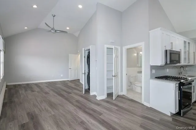 183 Wellwood Avenue, Babylon, NY, 1 Bedroom Bedrooms, 4 Rooms Rooms,1 BathroomBathrooms,Residential Lease,For Rent,Wellwood,0,1016430 183 Wellwood Avenue, Babylon, NY, 1 Bedroom Bedrooms, 4 Rooms Rooms,1 BathroomBathrooms,Residential Lease,For Rent,Wellwood,0,1016430