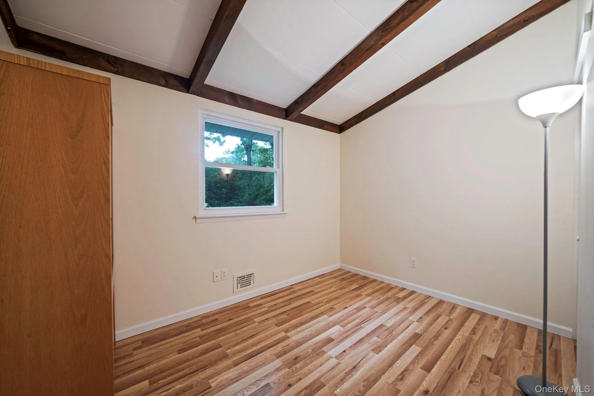 16 Lodge Lane, Brookhaven, NY, 3 Bedrooms Bedrooms, 7 Rooms Rooms,1 BathroomBathrooms,Residential,For Rent,Lodge,0,1016432 16 Lodge Lane, Brookhaven, NY, 3 Bedrooms Bedrooms, 7 Rooms Rooms,1 BathroomBathrooms,Residential,For Rent,Lodge,0,1016432