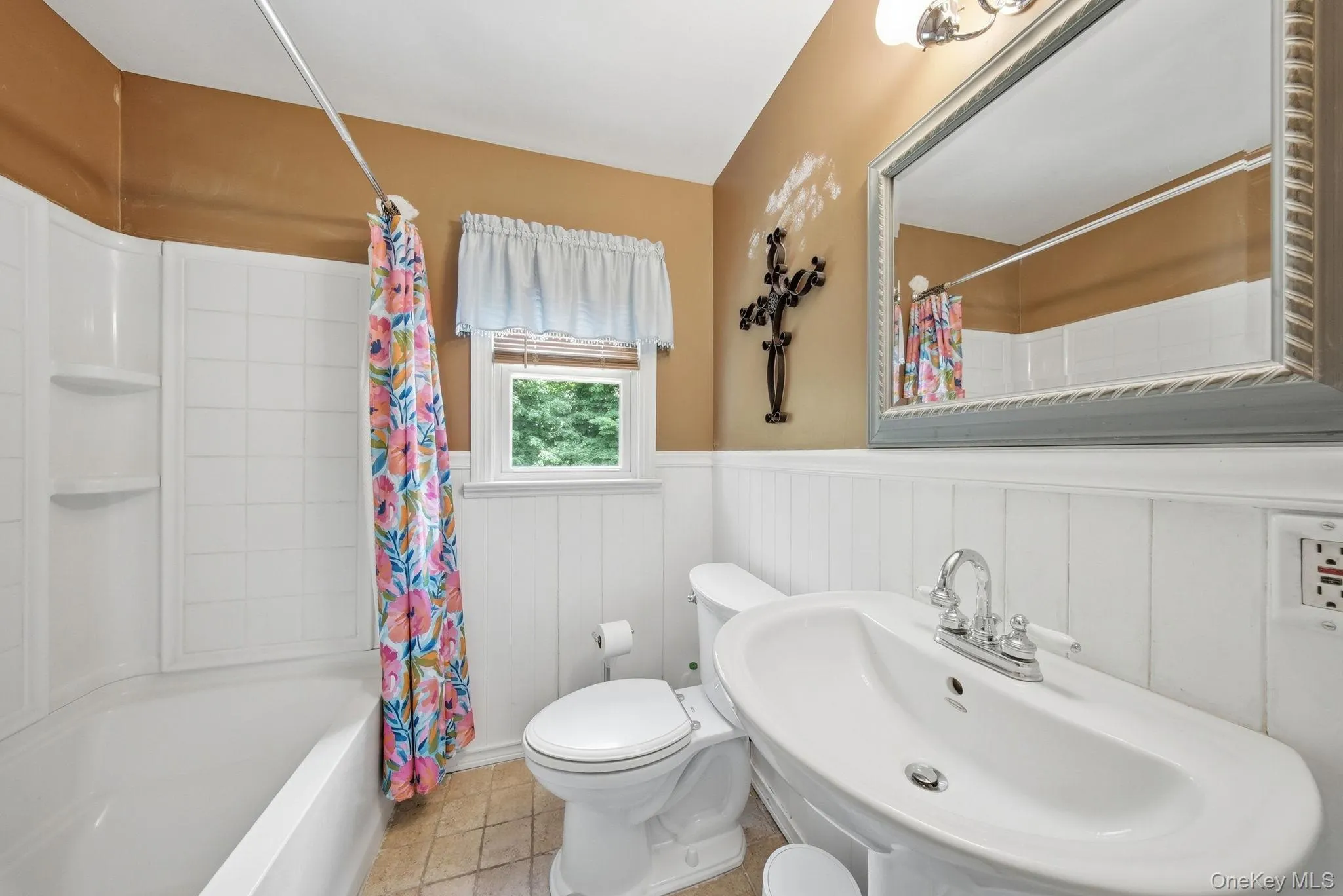24 Mountain Avenue, Middletown, NY, 4 Bedrooms Bedrooms, 6 Rooms Rooms,2 BathroomsBathrooms,Residential,For Rent,Mountain,0,KEY1016433 24 Mountain Avenue, Middletown, NY, 4 Bedrooms Bedrooms, 6 Rooms Rooms,2 BathroomsBathrooms,Residential,For Rent,Mountain,0,KEY1016433
