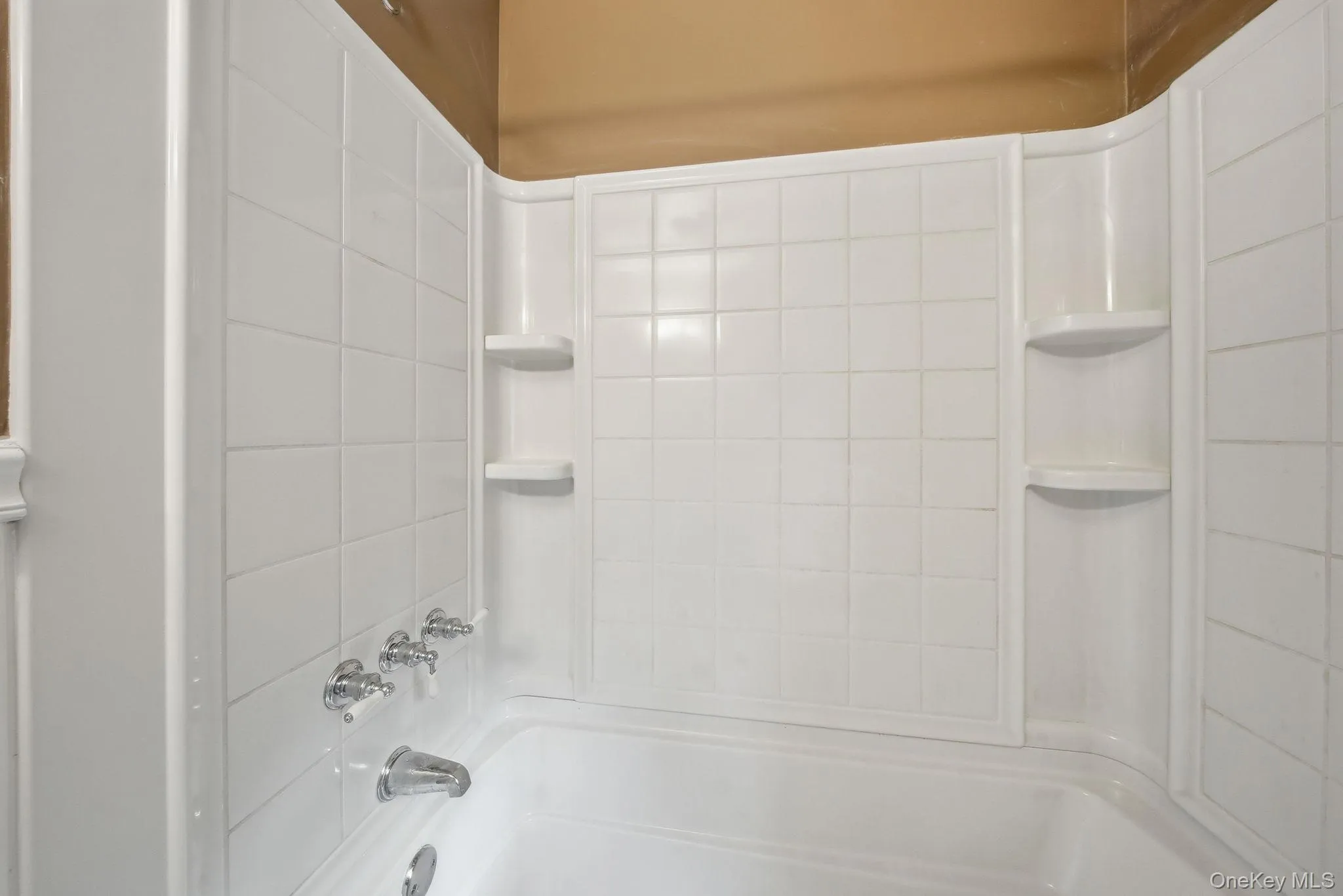 24 Mountain Avenue, Middletown, NY, 4 Bedrooms Bedrooms, 6 Rooms Rooms,2 BathroomsBathrooms,Residential,For Rent,Mountain,0,KEY1016433 24 Mountain Avenue, Middletown, NY, 4 Bedrooms Bedrooms, 6 Rooms Rooms,2 BathroomsBathrooms,Residential,For Rent,Mountain,0,KEY1016433