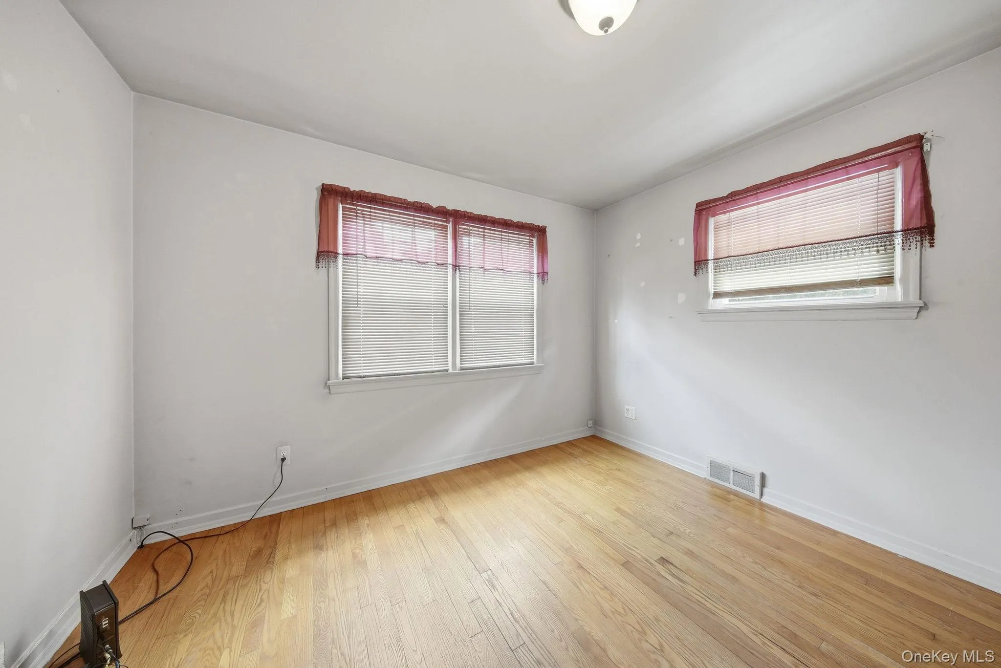 24 Mountain Avenue, Middletown, NY, 4 Bedrooms Bedrooms, 6 Rooms Rooms,2 BathroomsBathrooms,Residential,For Rent,Mountain,0,KEY1016433 24 Mountain Avenue, Middletown, NY, 4 Bedrooms Bedrooms, 6 Rooms Rooms,2 BathroomsBathrooms,Residential,For Rent,Mountain,0,KEY1016433