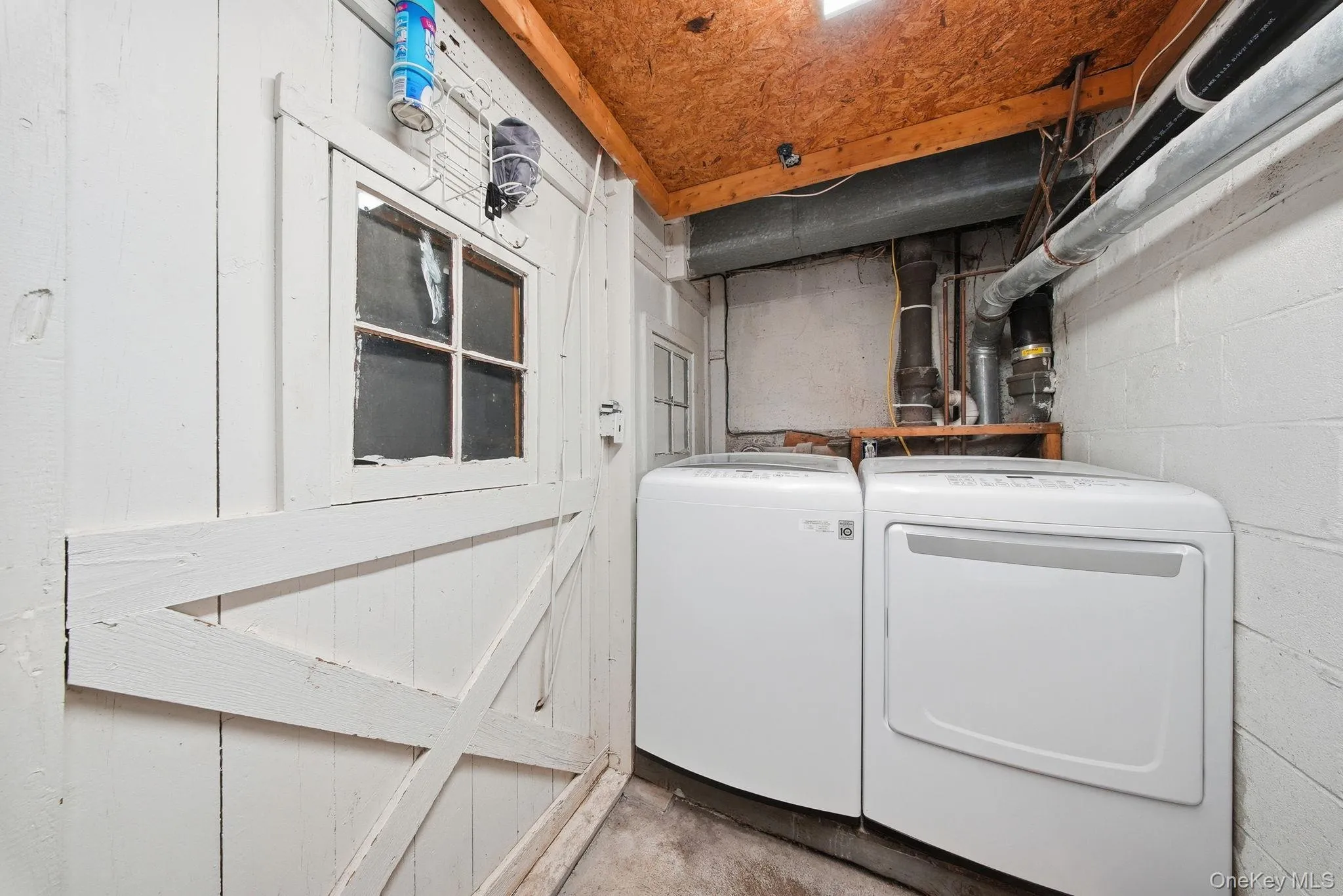 24 Mountain Avenue, Middletown, NY, 4 Bedrooms Bedrooms, 6 Rooms Rooms,2 BathroomsBathrooms,Residential,For Rent,Mountain,0,KEY1016433 24 Mountain Avenue, Middletown, NY, 4 Bedrooms Bedrooms, 6 Rooms Rooms,2 BathroomsBathrooms,Residential,For Rent,Mountain,0,KEY1016433