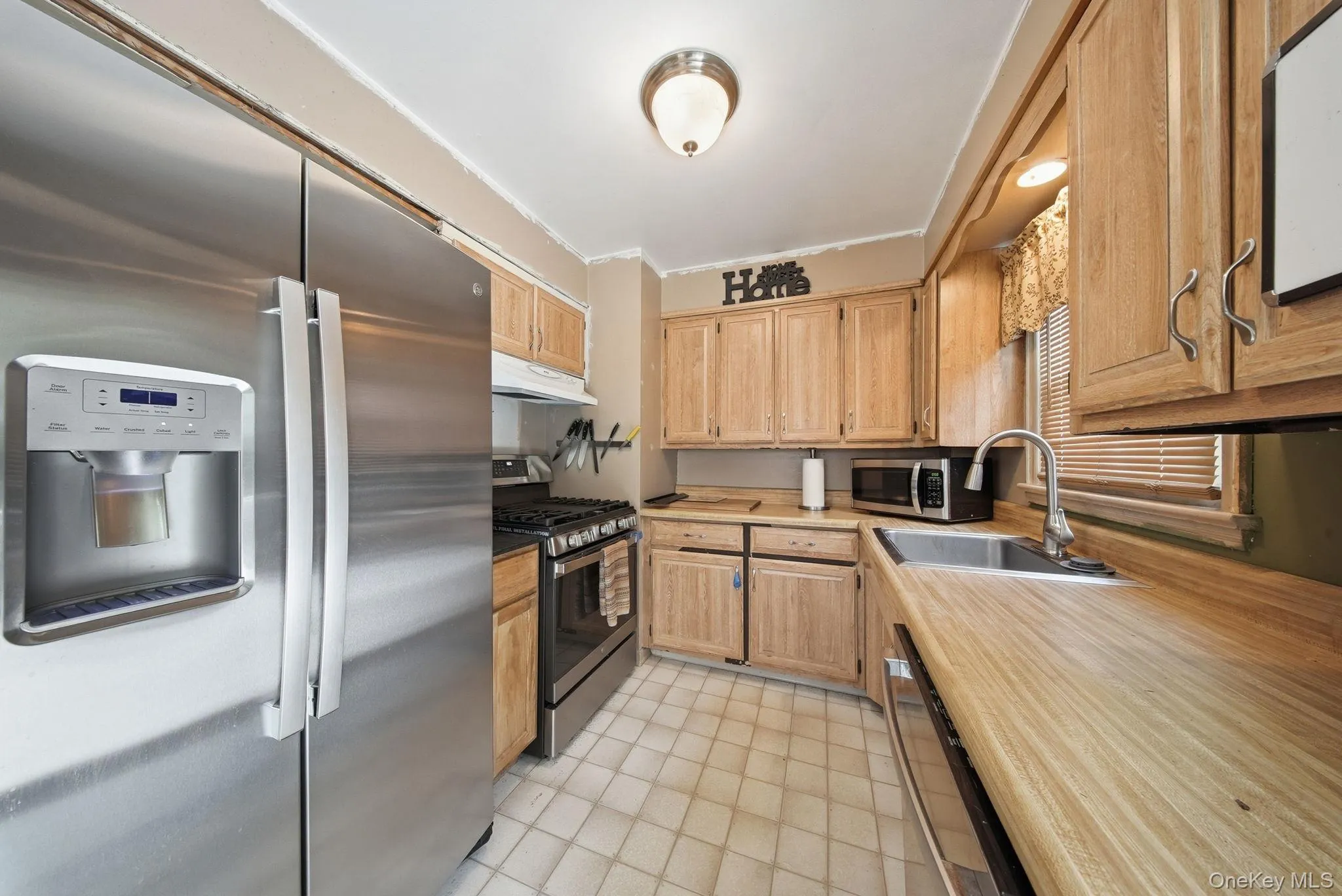 24 Mountain Avenue, Middletown, NY, 4 Bedrooms Bedrooms, 6 Rooms Rooms,2 BathroomsBathrooms,Residential,For Rent,Mountain,0,KEY1016433 24 Mountain Avenue, Middletown, NY, 4 Bedrooms Bedrooms, 6 Rooms Rooms,2 BathroomsBathrooms,Residential,For Rent,Mountain,0,KEY1016433