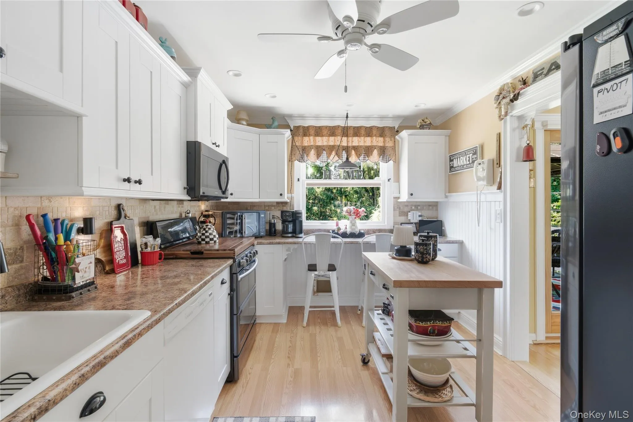 50 Amsterdam Road, Smithtown, NY, 4 Bedrooms Bedrooms, 7 Rooms Rooms,2 BathroomsBathrooms,Residential,For Rent,Amsterdam,0,1016434 50 Amsterdam Road, Smithtown, NY, 4 Bedrooms Bedrooms, 7 Rooms Rooms,2 BathroomsBathrooms,Residential,For Rent,Amsterdam,0,1016434