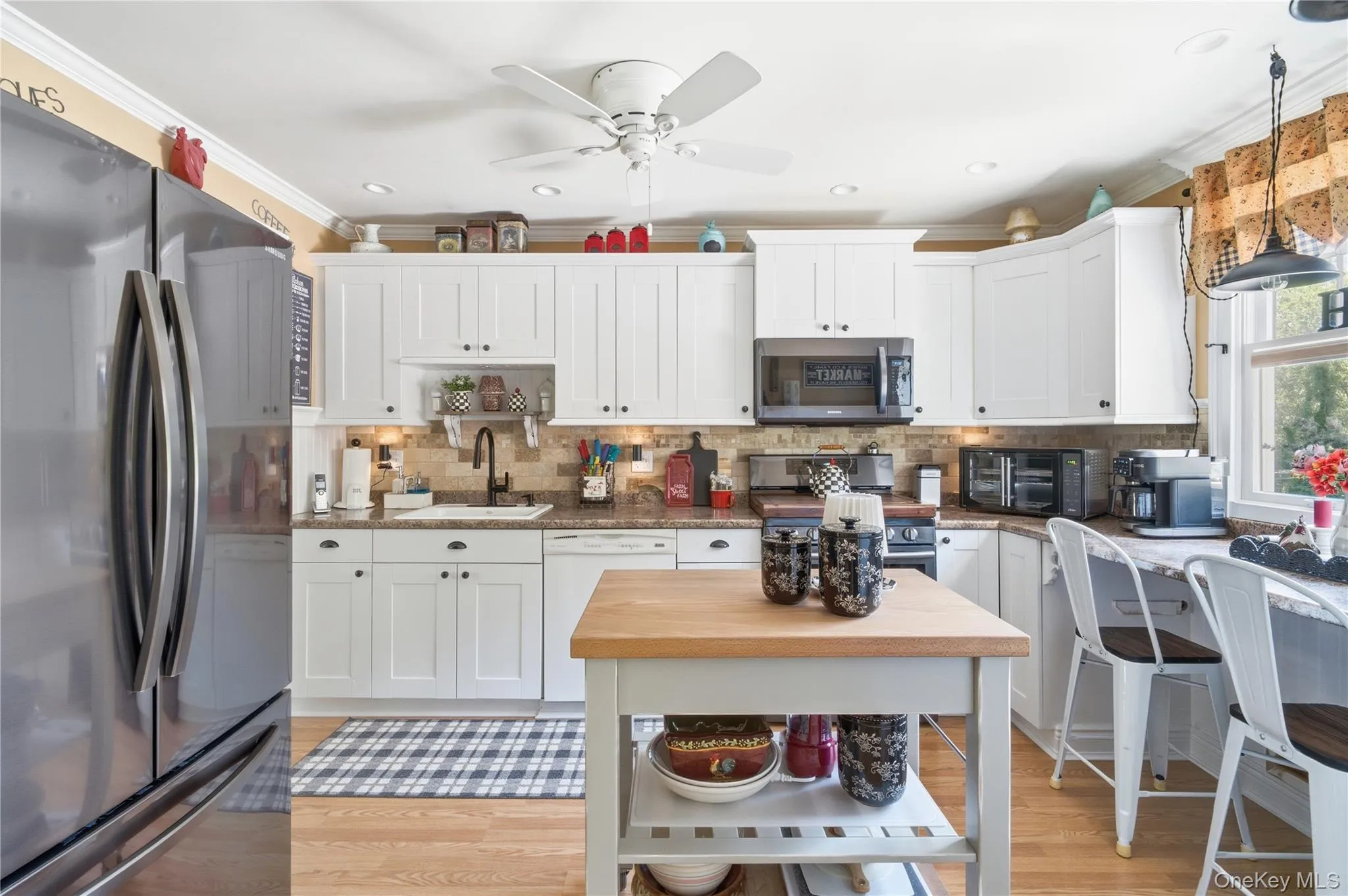 50 Amsterdam Road, Smithtown, NY, 4 Bedrooms Bedrooms, 7 Rooms Rooms,2 BathroomsBathrooms,Residential,For Rent,Amsterdam,0,1016434 50 Amsterdam Road, Smithtown, NY, 4 Bedrooms Bedrooms, 7 Rooms Rooms,2 BathroomsBathrooms,Residential,For Rent,Amsterdam,0,1016434