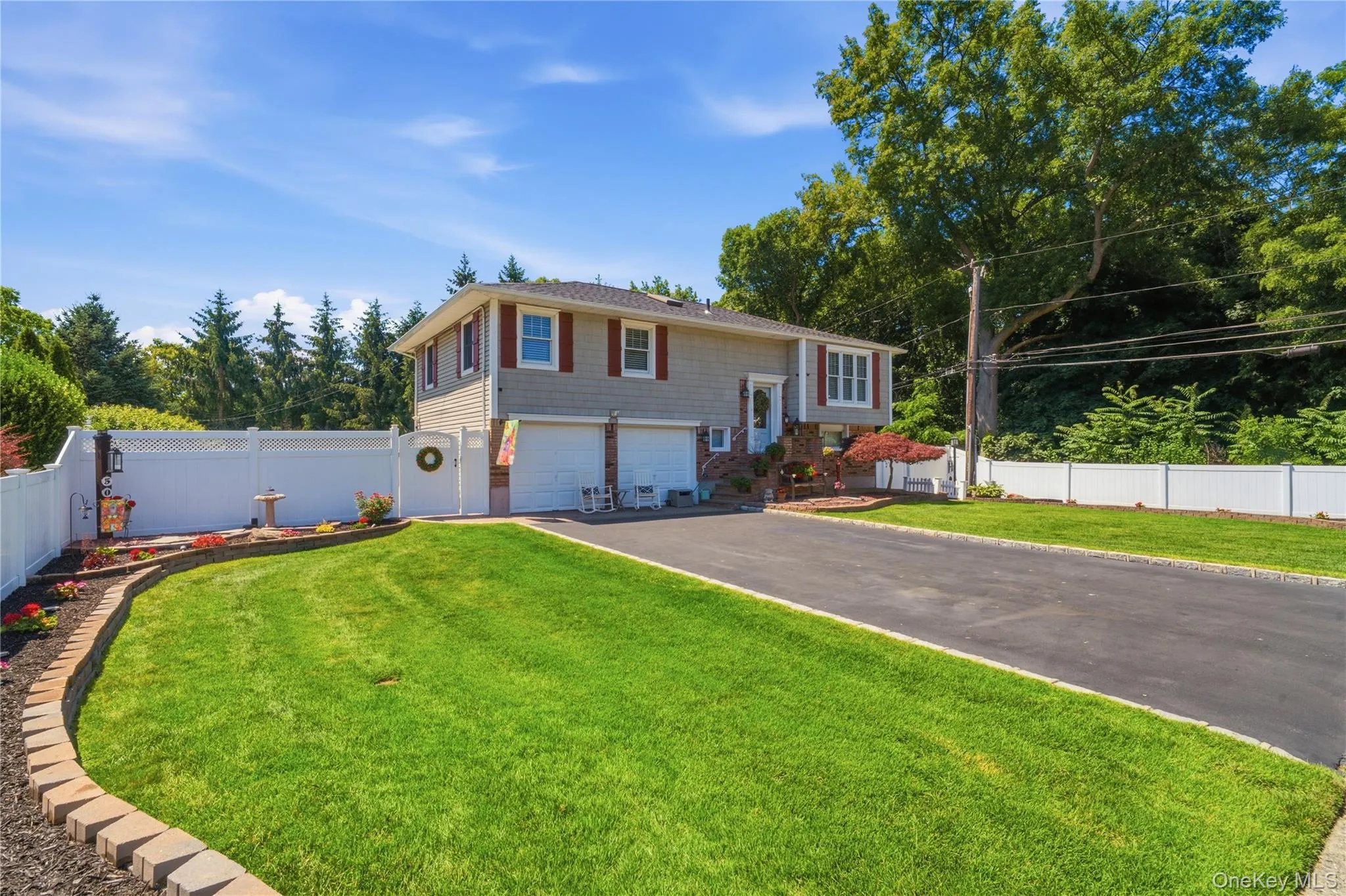 50 Amsterdam Road, Smithtown, NY, 4 Bedrooms Bedrooms, 7 Rooms Rooms,2 BathroomsBathrooms,Residential,For Rent,Amsterdam,0,1016434 50 Amsterdam Road, Smithtown, NY, 4 Bedrooms Bedrooms, 7 Rooms Rooms,2 BathroomsBathrooms,Residential,For Rent,Amsterdam,0,1016434