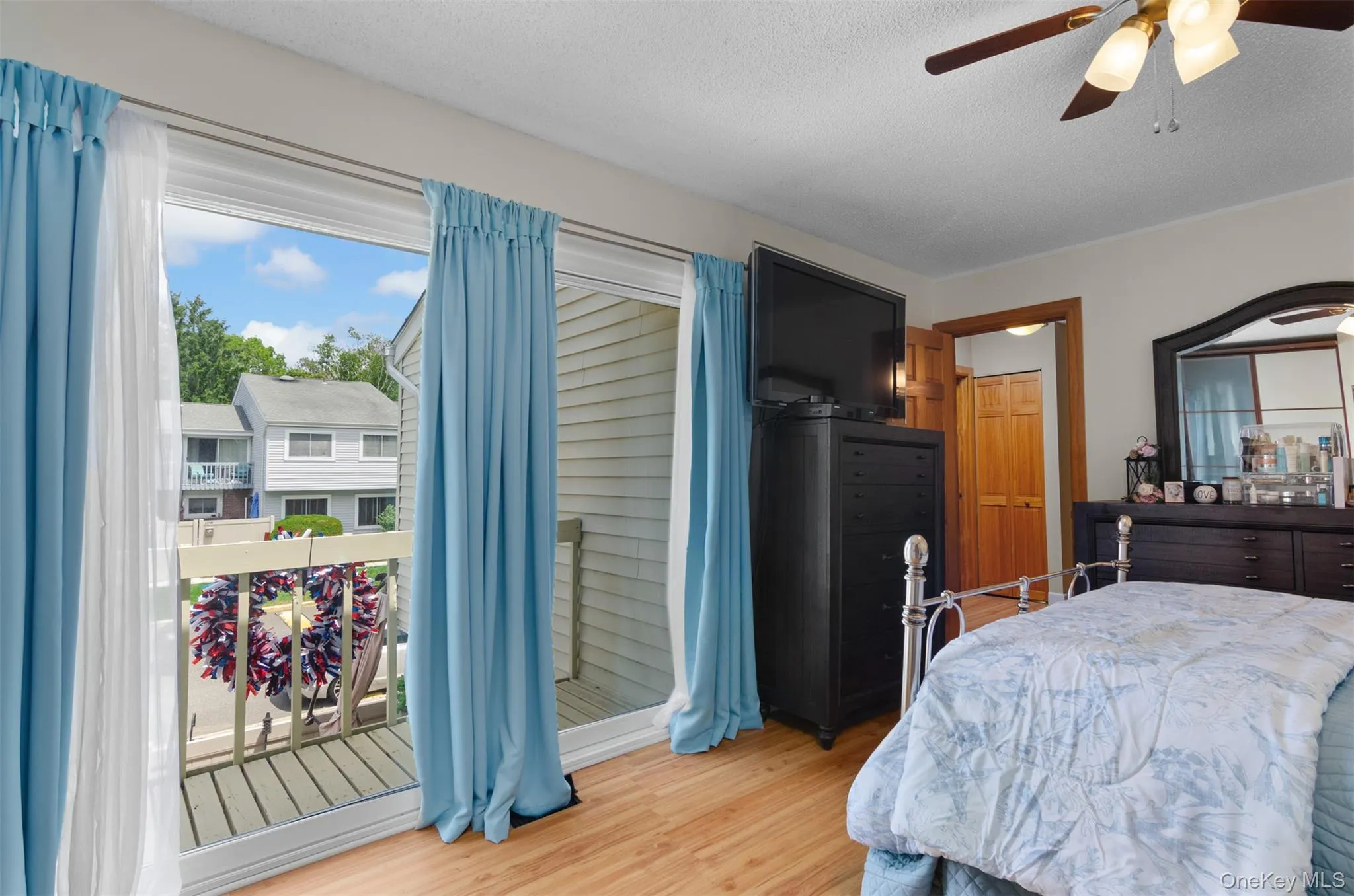 230 Springmeadow Drive, Islip, NY, 3 Bedrooms Bedrooms, 5 Rooms Rooms,1 BathroomBathrooms,Residential,For Rent,Springmeadow,0,KEY1016436 230 Springmeadow Drive, Islip, NY, 3 Bedrooms Bedrooms, 5 Rooms Rooms,1 BathroomBathrooms,Residential,For Rent,Springmeadow,0,KEY1016436
