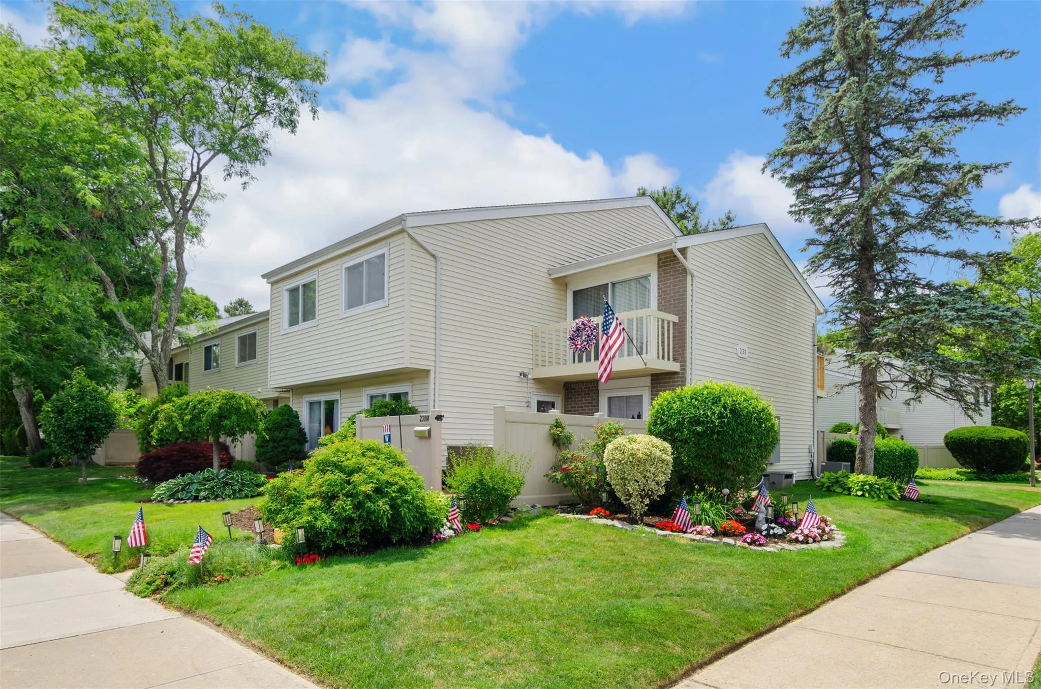 230 Springmeadow Drive, Islip, NY, 3 Bedrooms Bedrooms, 5 Rooms Rooms,1 BathroomBathrooms,Residential,For Rent,Springmeadow,0,KEY1016436 230 Springmeadow Drive, Islip, NY, 3 Bedrooms Bedrooms, 5 Rooms Rooms,1 BathroomBathrooms,Residential,For Rent,Springmeadow,0,KEY1016436