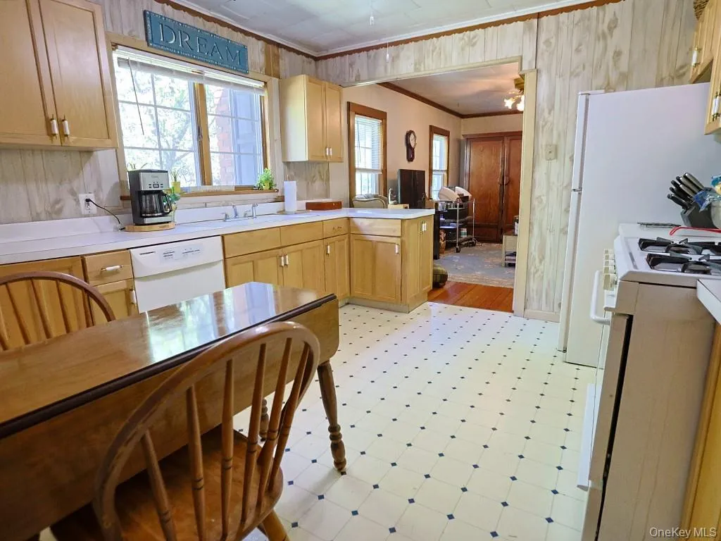 16 Highview Avenue, Mamakating, NY, 2 Bedrooms Bedrooms, 6 Rooms Rooms,1 BathroomBathrooms,Residential,For Rent,Highview,0,KEY1016442 16 Highview Avenue, Mamakating, NY, 2 Bedrooms Bedrooms, 6 Rooms Rooms,1 BathroomBathrooms,Residential,For Rent,Highview,0,KEY1016442