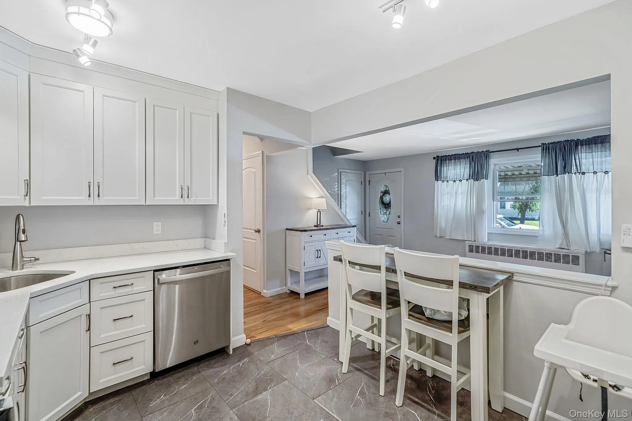 168 21st Street, Babylon, NY, 4 Bedrooms Bedrooms, 9 Rooms Rooms,2 BathroomsBathrooms,Residential,For Rent,21st,0,KEY1016446 168 21st Street, Babylon, NY, 4 Bedrooms Bedrooms, 9 Rooms Rooms,2 BathroomsBathrooms,Residential,For Rent,21st,0,KEY1016446