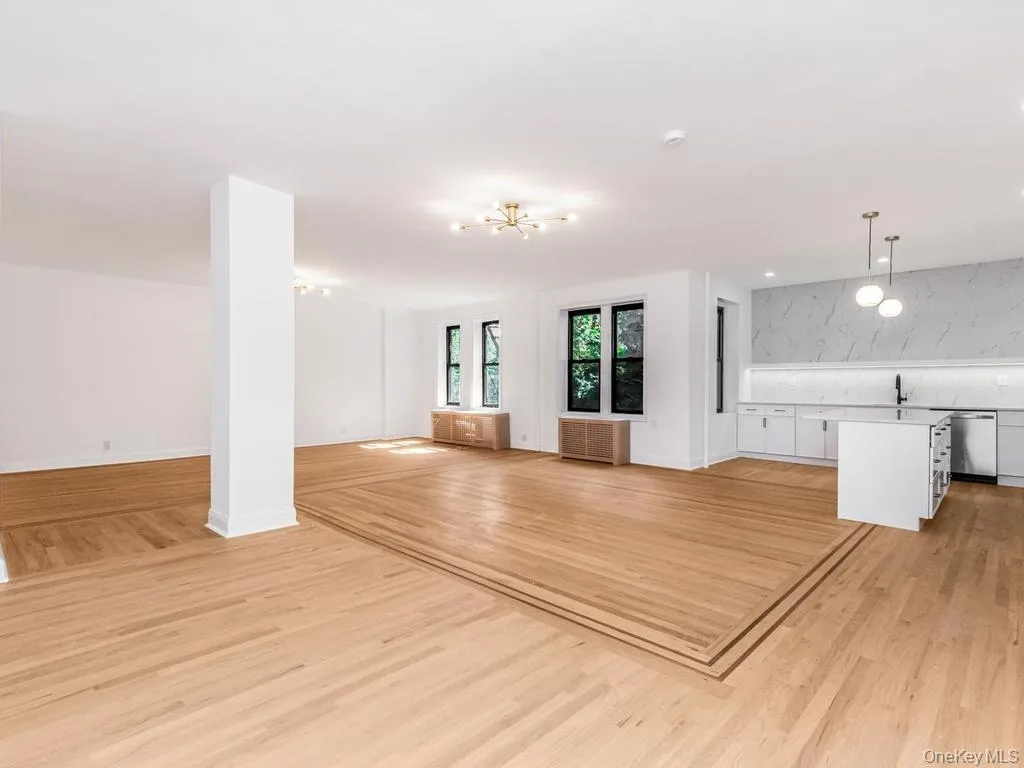 43 Calton Road, New Rochelle, NY, 2 Bedrooms Bedrooms, 5 Rooms Rooms,1 BathroomBathrooms,Residential,For Rent,Calton,0,1016448 43 Calton Road, New Rochelle, NY, 2 Bedrooms Bedrooms, 5 Rooms Rooms,1 BathroomBathrooms,Residential,For Rent,Calton,0,1016448