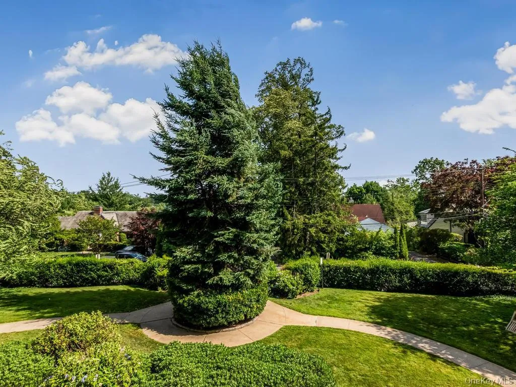 43 Calton Road, New Rochelle, NY, 2 Bedrooms Bedrooms, 5 Rooms Rooms,1 BathroomBathrooms,Residential,For Rent,Calton,0,1016448 43 Calton Road, New Rochelle, NY, 2 Bedrooms Bedrooms, 5 Rooms Rooms,1 BathroomBathrooms,Residential,For Rent,Calton,0,1016448