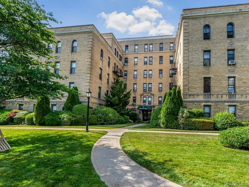43 Calton Road, New Rochelle, NY, 2 Bedrooms Bedrooms, 5 Rooms Rooms,1 BathroomBathrooms,Residential,For Rent,Calton,0,1016448 43 Calton Road, New Rochelle, NY, 2 Bedrooms Bedrooms, 5 Rooms Rooms,1 BathroomBathrooms,Residential,For Rent,Calton,0,1016448