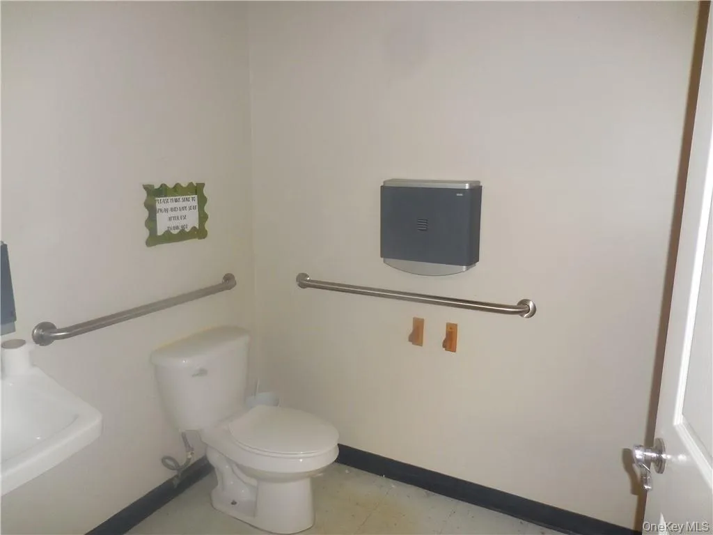 3054 Us Route 9W, New Windsor, NY, ,Commercial Lease,For Rent,Us Route 9W,0,1016451 3054 Us Route 9W, New Windsor, NY, ,Commercial Lease,For Rent,Us Route 9W,0,1016451