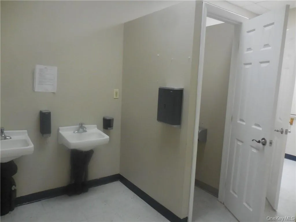 3054 Us Route 9W, New Windsor, NY, ,Commercial Lease,For Rent,Us Route 9W,0,1016451 3054 Us Route 9W, New Windsor, NY, ,Commercial Lease,For Rent,Us Route 9W,0,1016451