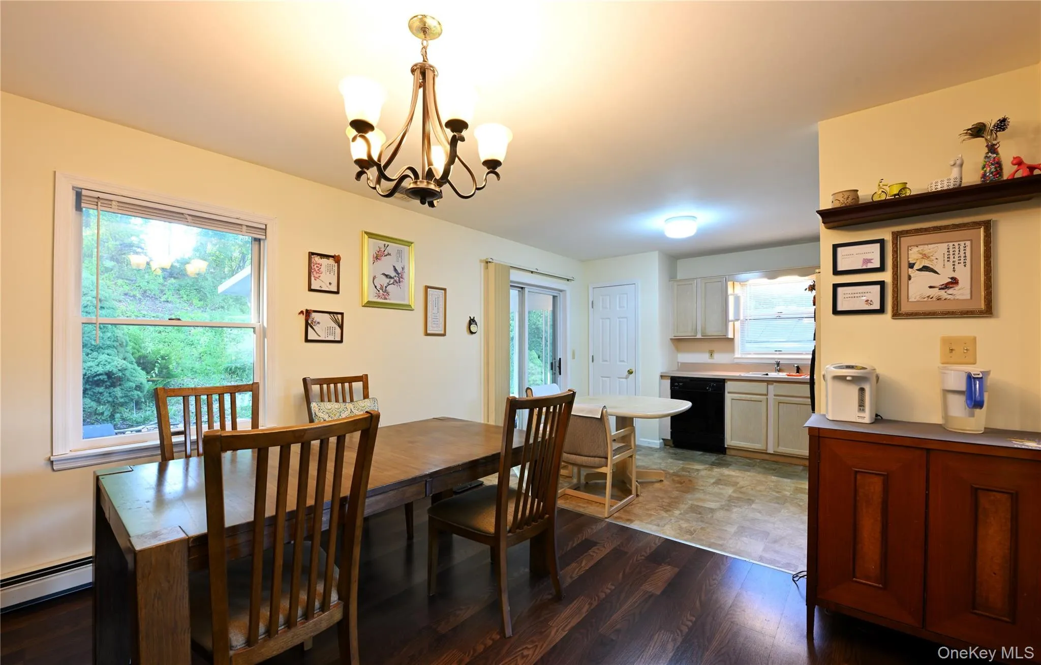 12 Walnut Lane, Middletown, NY, 4 Bedrooms Bedrooms, 7 Rooms Rooms,2 BathroomsBathrooms,Residential,For Rent,Walnut,0,1016454 12 Walnut Lane, Middletown, NY, 4 Bedrooms Bedrooms, 7 Rooms Rooms,2 BathroomsBathrooms,Residential,For Rent,Walnut,0,1016454