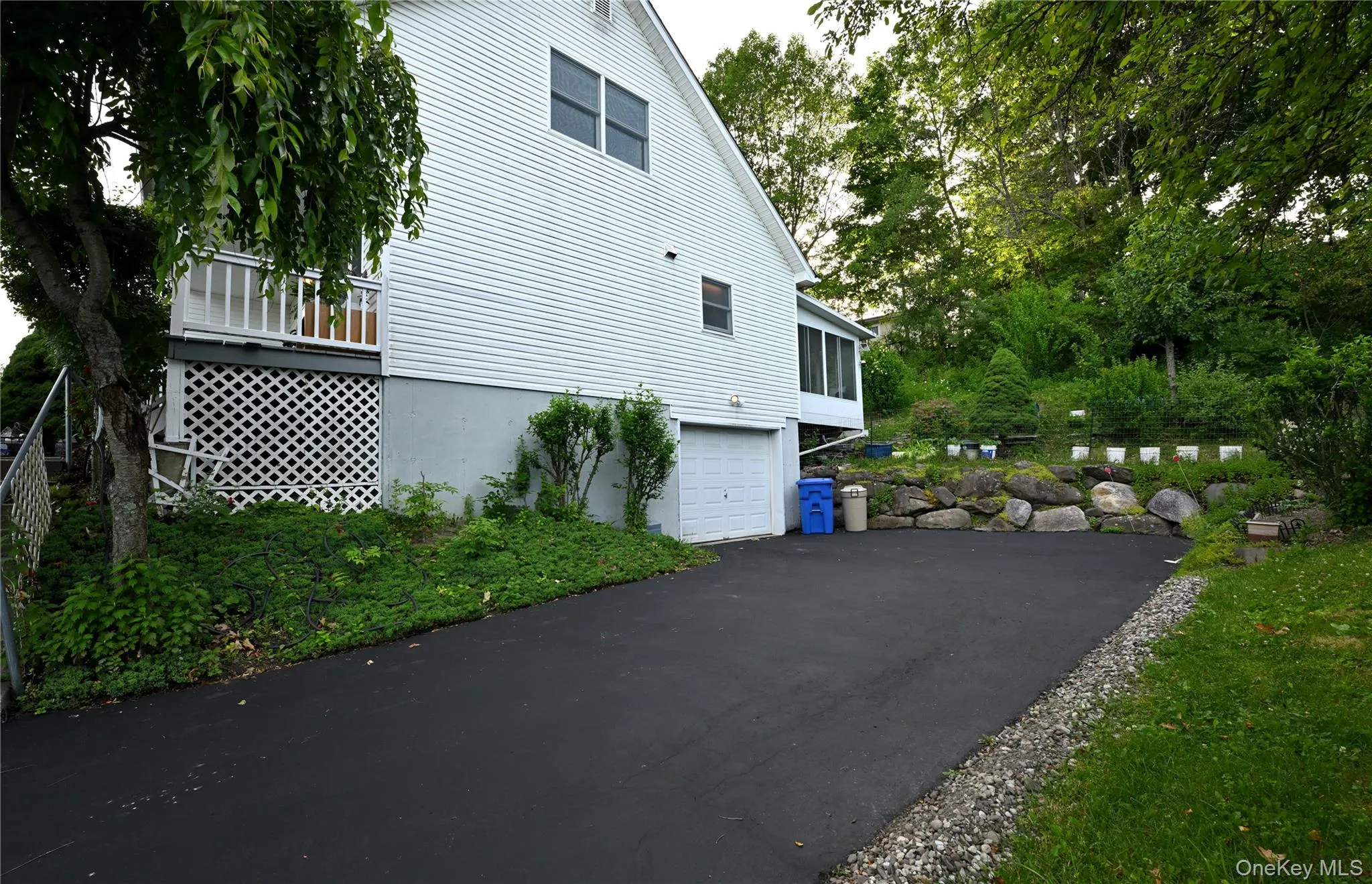 12 Walnut Lane, Middletown, NY, 4 Bedrooms Bedrooms, 7 Rooms Rooms,2 BathroomsBathrooms,Residential,For Rent,Walnut,0,1016454 12 Walnut Lane, Middletown, NY, 4 Bedrooms Bedrooms, 7 Rooms Rooms,2 BathroomsBathrooms,Residential,For Rent,Walnut,0,1016454