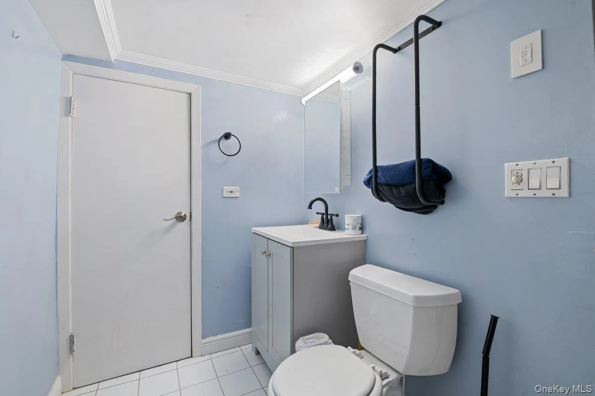 8815 Commonwealth Boulevard, New York, NY, 5 Bedrooms Bedrooms, 8 Rooms Rooms,3 BathroomsBathrooms,Residential,For Rent,Commonwealth,0,1016455 8815 Commonwealth Boulevard, New York, NY, 5 Bedrooms Bedrooms, 8 Rooms Rooms,3 BathroomsBathrooms,Residential,For Rent,Commonwealth,0,1016455