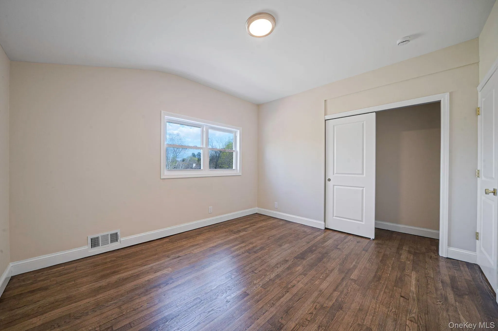 25 Greentree Drive, Islip, NY, 3 Bedrooms Bedrooms, 11 Rooms Rooms,1 BathroomBathrooms,Residential,For Rent,Greentree,0,1016458 25 Greentree Drive, Islip, NY, 3 Bedrooms Bedrooms, 11 Rooms Rooms,1 BathroomBathrooms,Residential,For Rent,Greentree,0,1016458