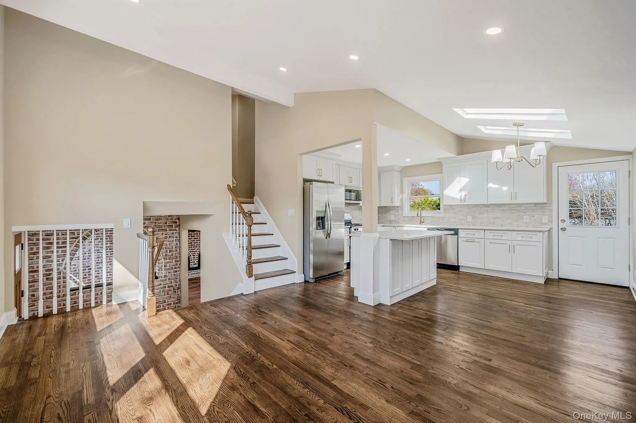25 Greentree Drive, Islip, NY, 3 Bedrooms Bedrooms, 11 Rooms Rooms,1 BathroomBathrooms,Residential,For Rent,Greentree,0,1016458 25 Greentree Drive, Islip, NY, 3 Bedrooms Bedrooms, 11 Rooms Rooms,1 BathroomBathrooms,Residential,For Rent,Greentree,0,1016458
