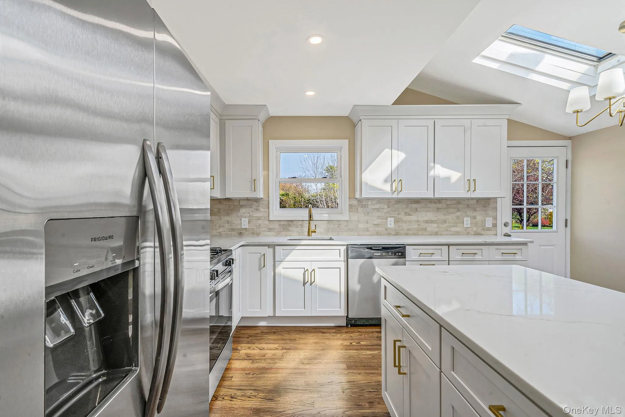 25 Greentree Drive, Islip, NY, 3 Bedrooms Bedrooms, 11 Rooms Rooms,1 BathroomBathrooms,Residential,For Rent,Greentree,0,1016458 25 Greentree Drive, Islip, NY, 3 Bedrooms Bedrooms, 11 Rooms Rooms,1 BathroomBathrooms,Residential,For Rent,Greentree,0,1016458