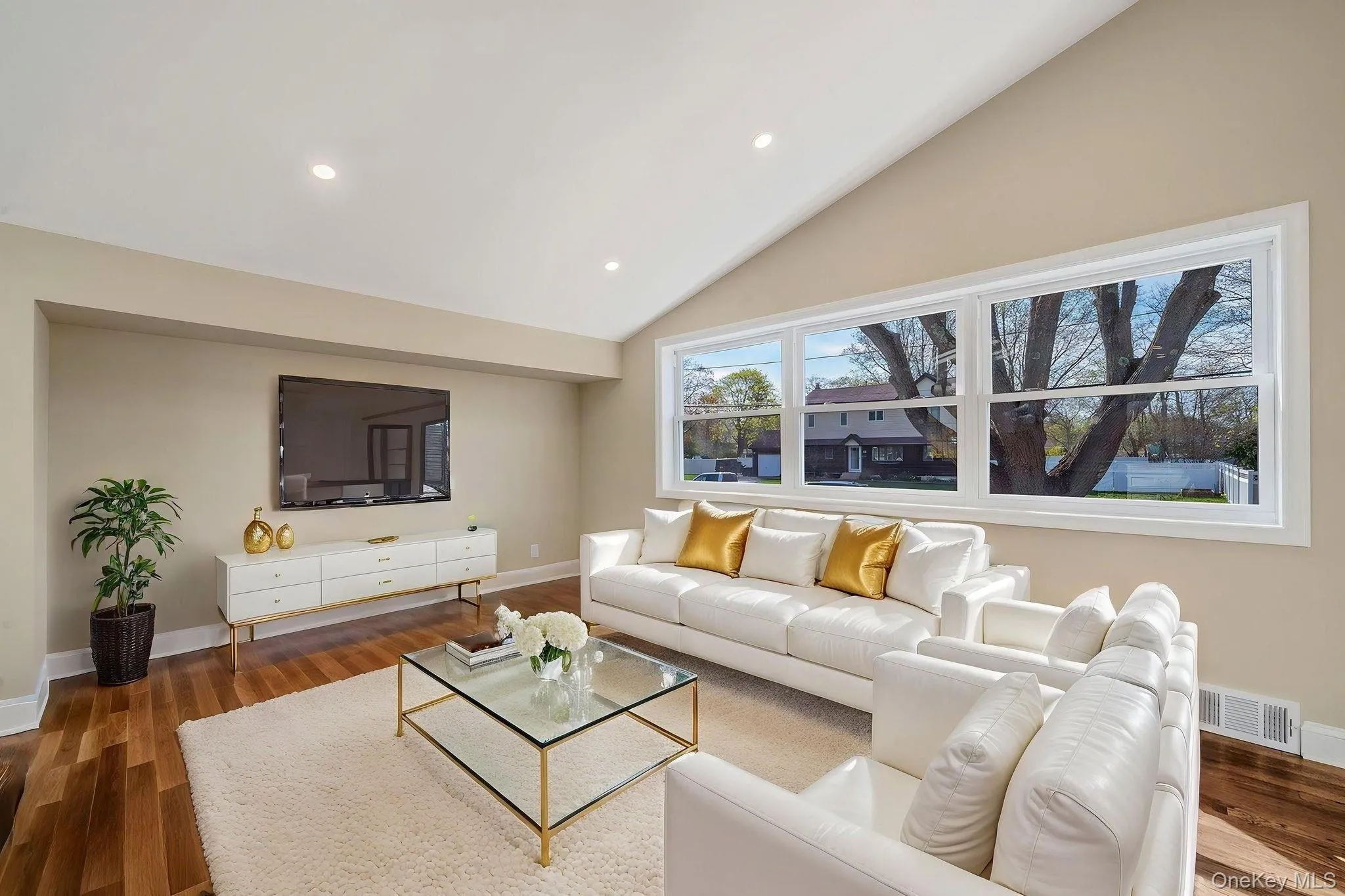 25 Greentree Drive, Islip, NY, 3 Bedrooms Bedrooms, 11 Rooms Rooms,1 BathroomBathrooms,Residential,For Rent,Greentree,0,1016458 25 Greentree Drive, Islip, NY, 3 Bedrooms Bedrooms, 11 Rooms Rooms,1 BathroomBathrooms,Residential,For Rent,Greentree,0,1016458
