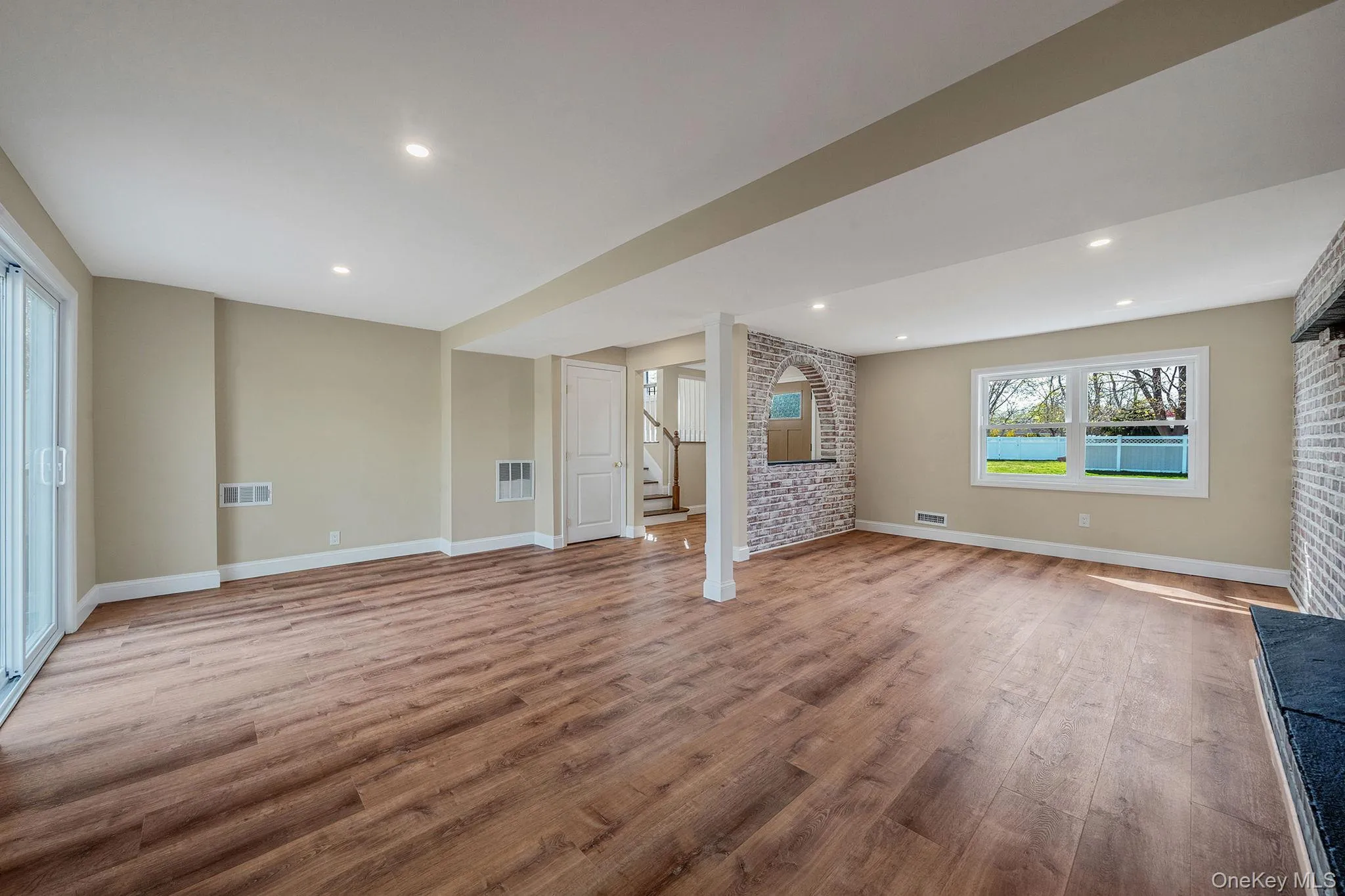 25 Greentree Drive, Islip, NY, 3 Bedrooms Bedrooms, 11 Rooms Rooms,1 BathroomBathrooms,Residential,For Rent,Greentree,0,1016458 25 Greentree Drive, Islip, NY, 3 Bedrooms Bedrooms, 11 Rooms Rooms,1 BathroomBathrooms,Residential,For Rent,Greentree,0,1016458